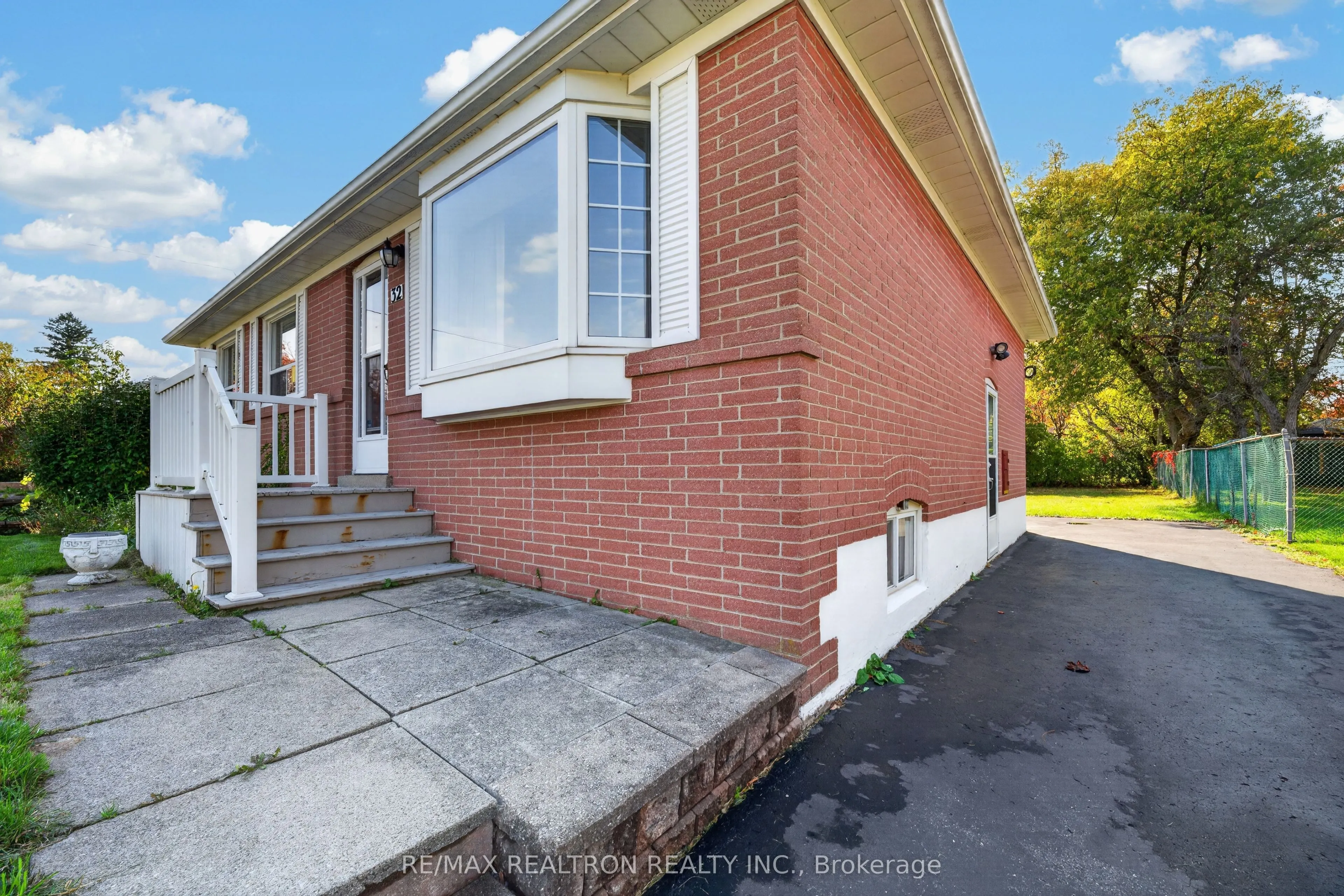 32 Linton Avenue