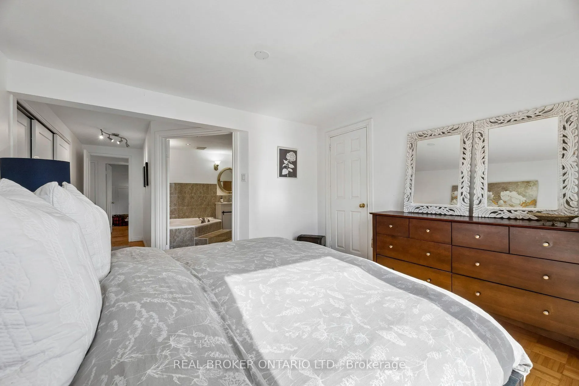 22 Ravenscroft Road