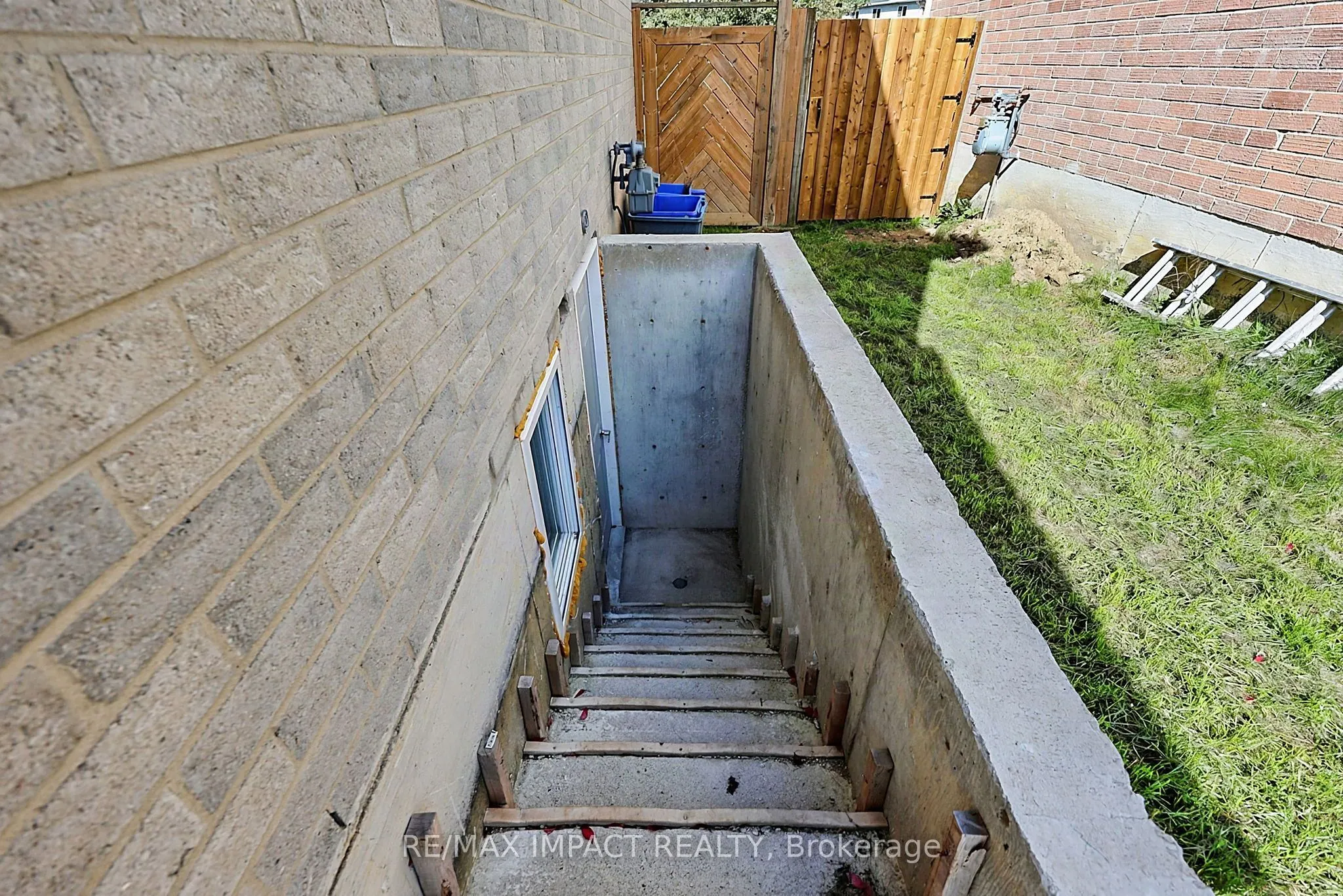 74 Yorkville Drive