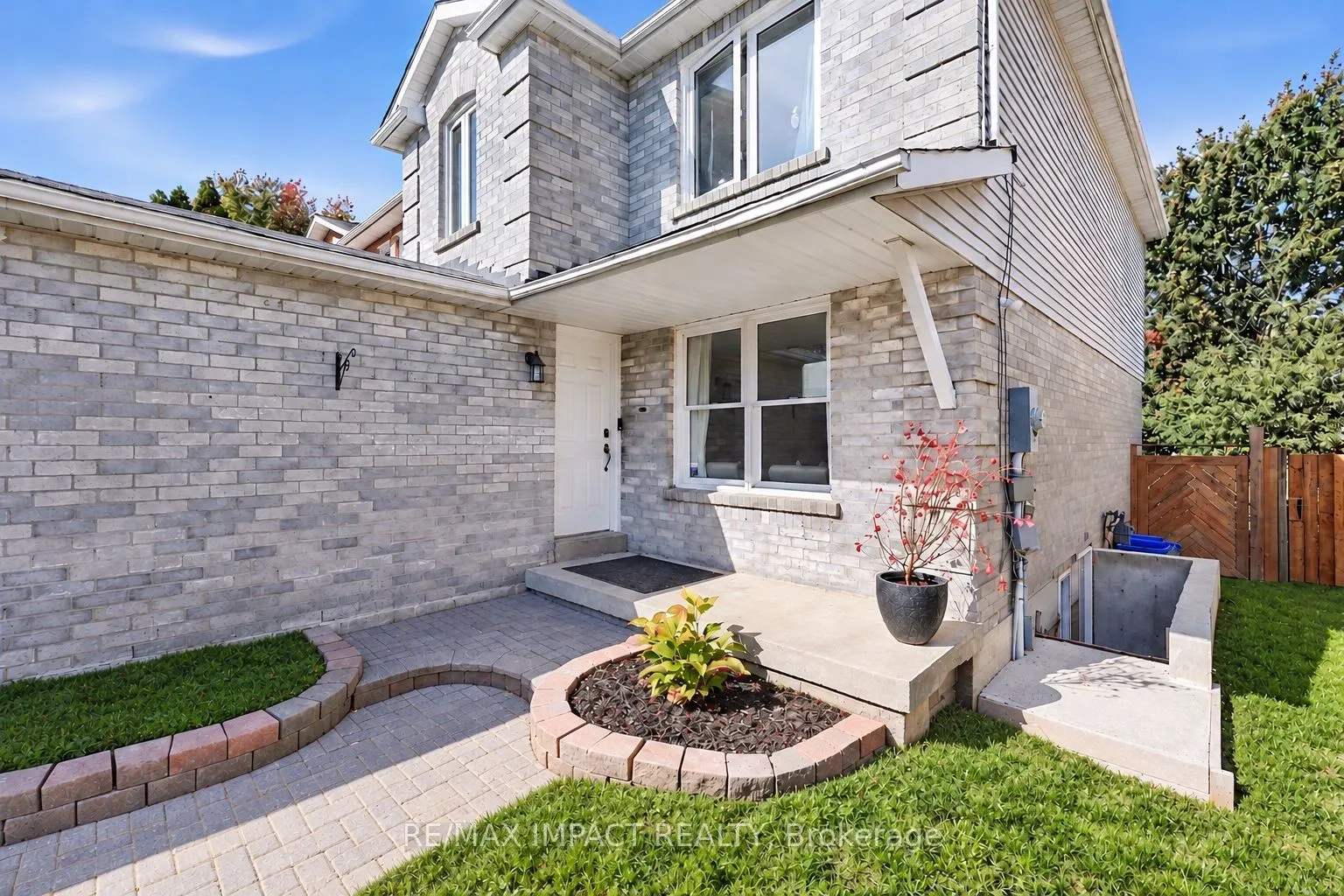 74 Yorkville Drive