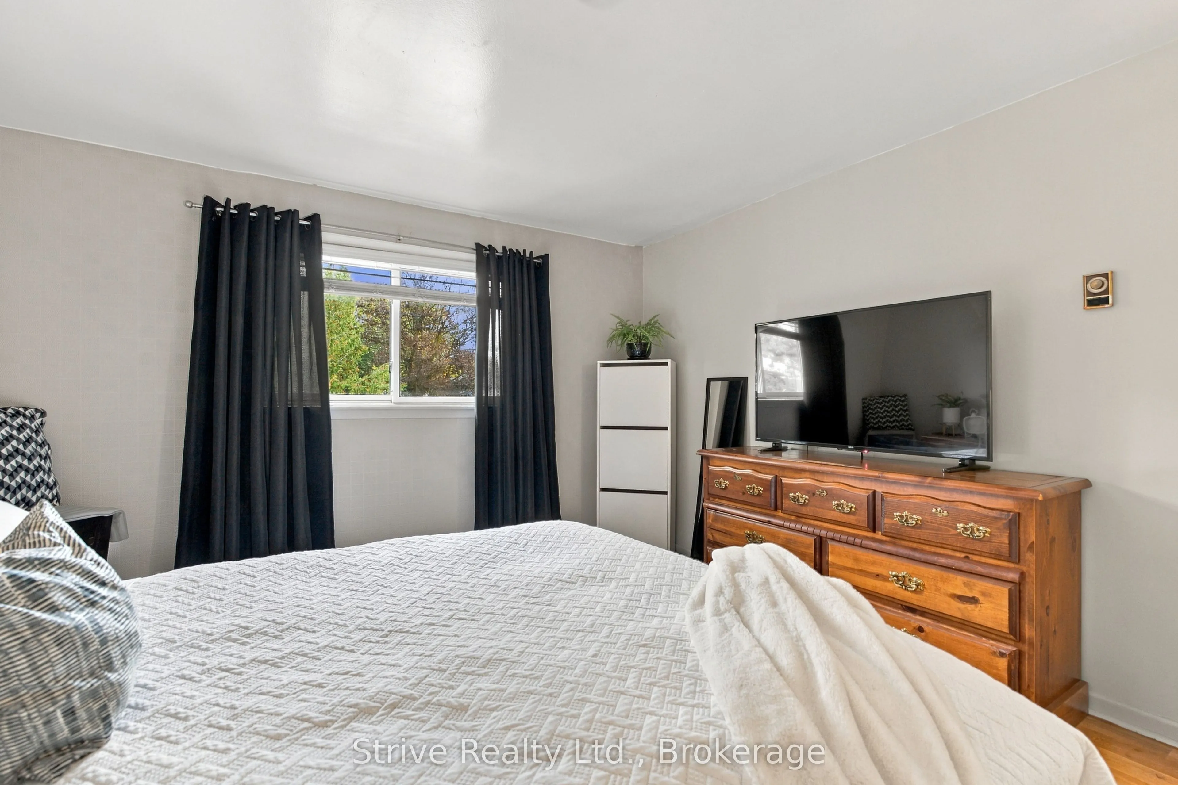 76 Waverley Road
