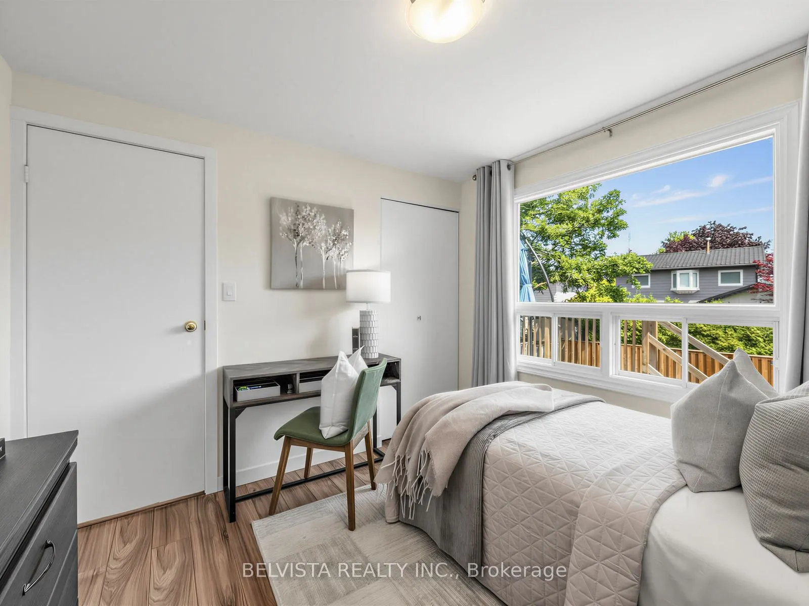 7 Agate Road