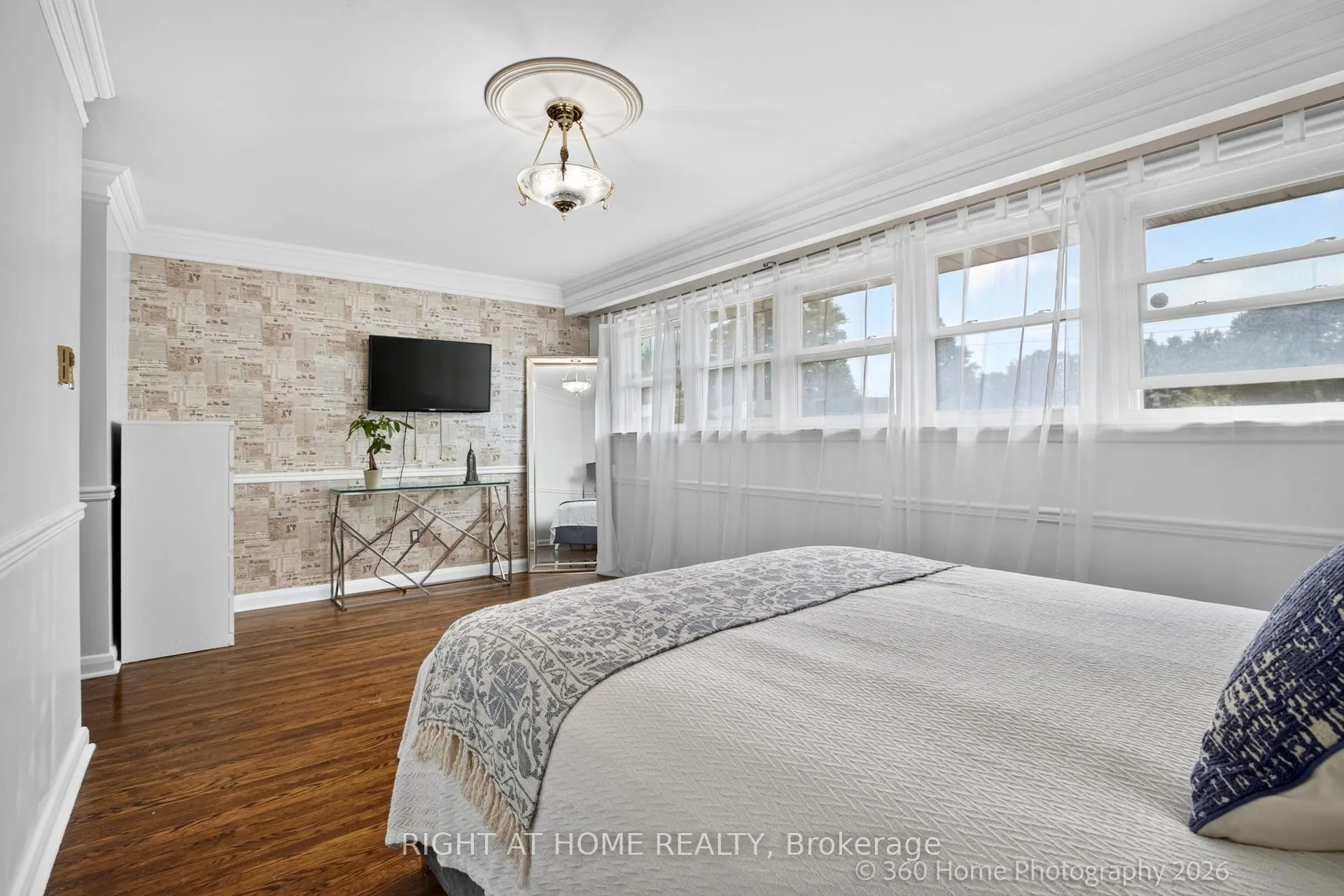 100 Perivale Crescent
