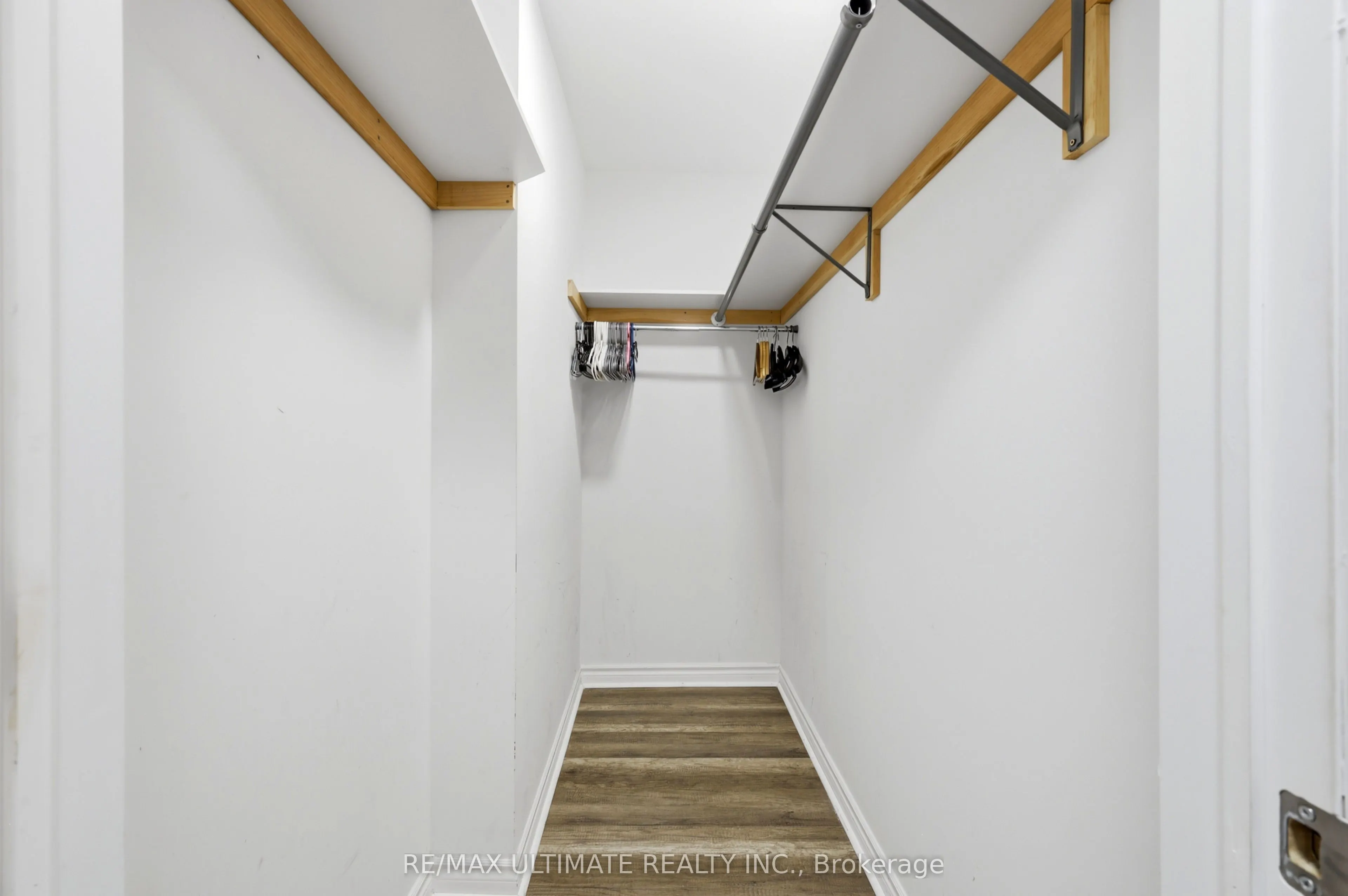 183 Ritson Road S