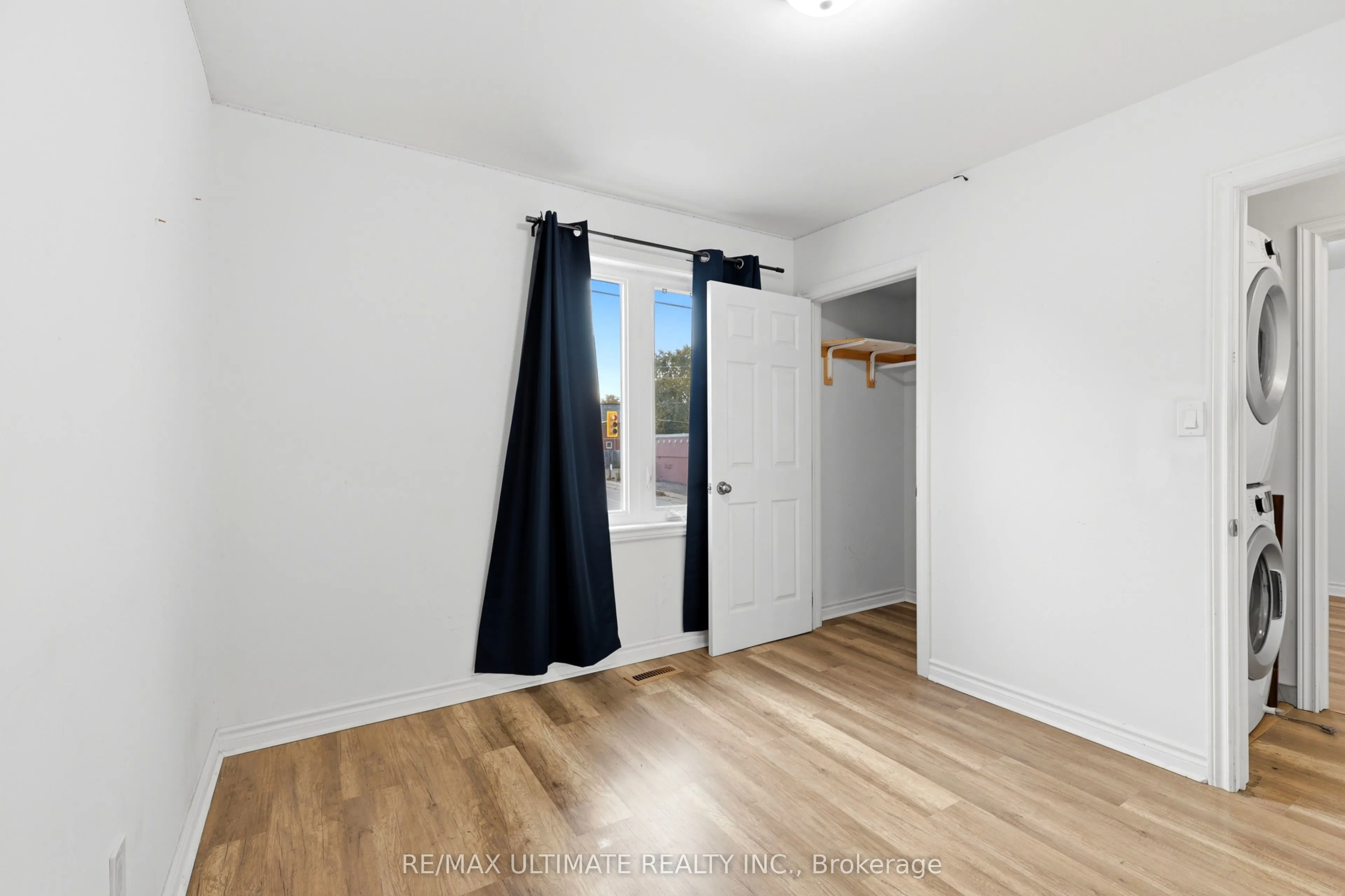 183 Ritson Road S