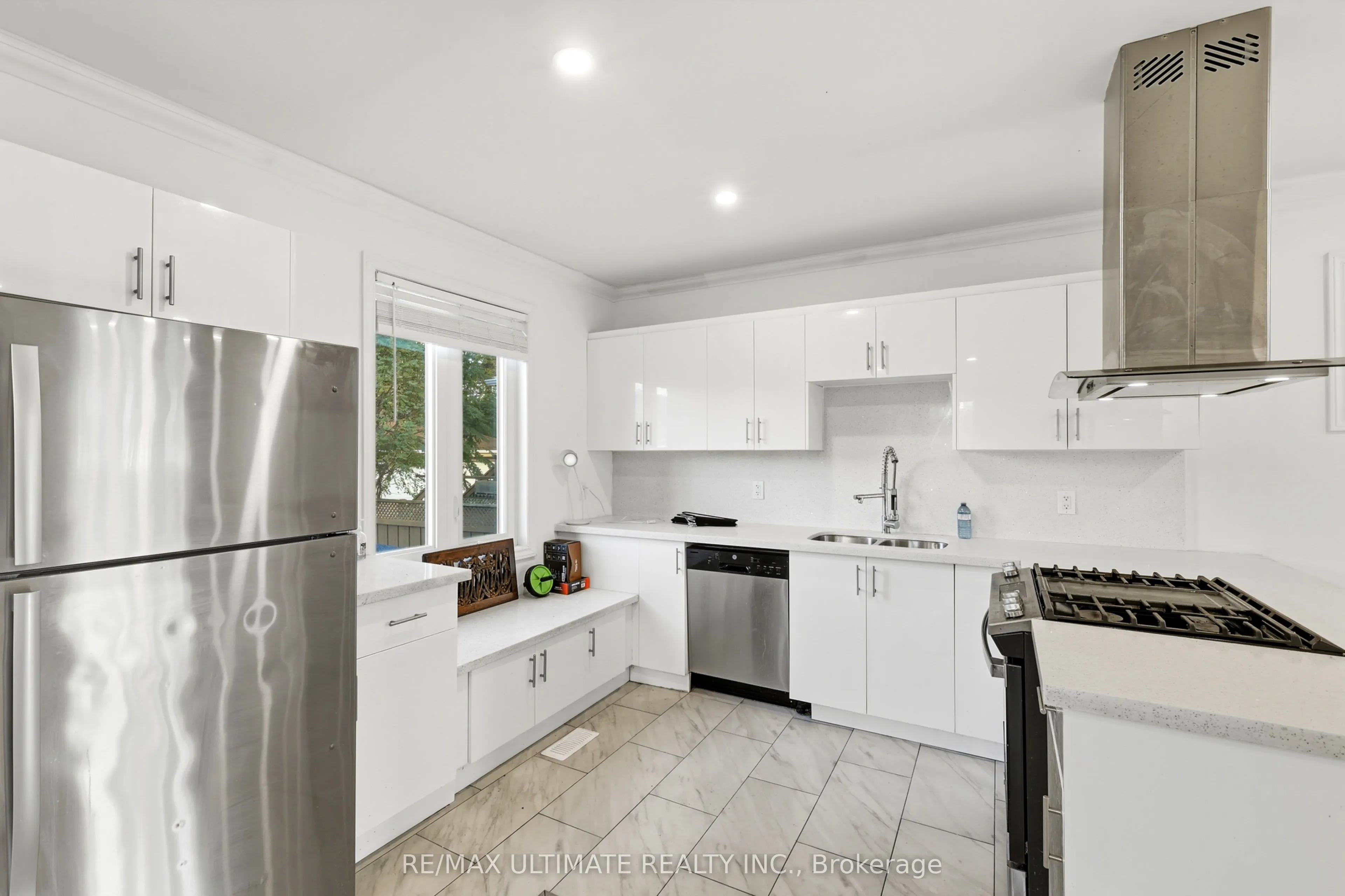 183 Ritson Road S