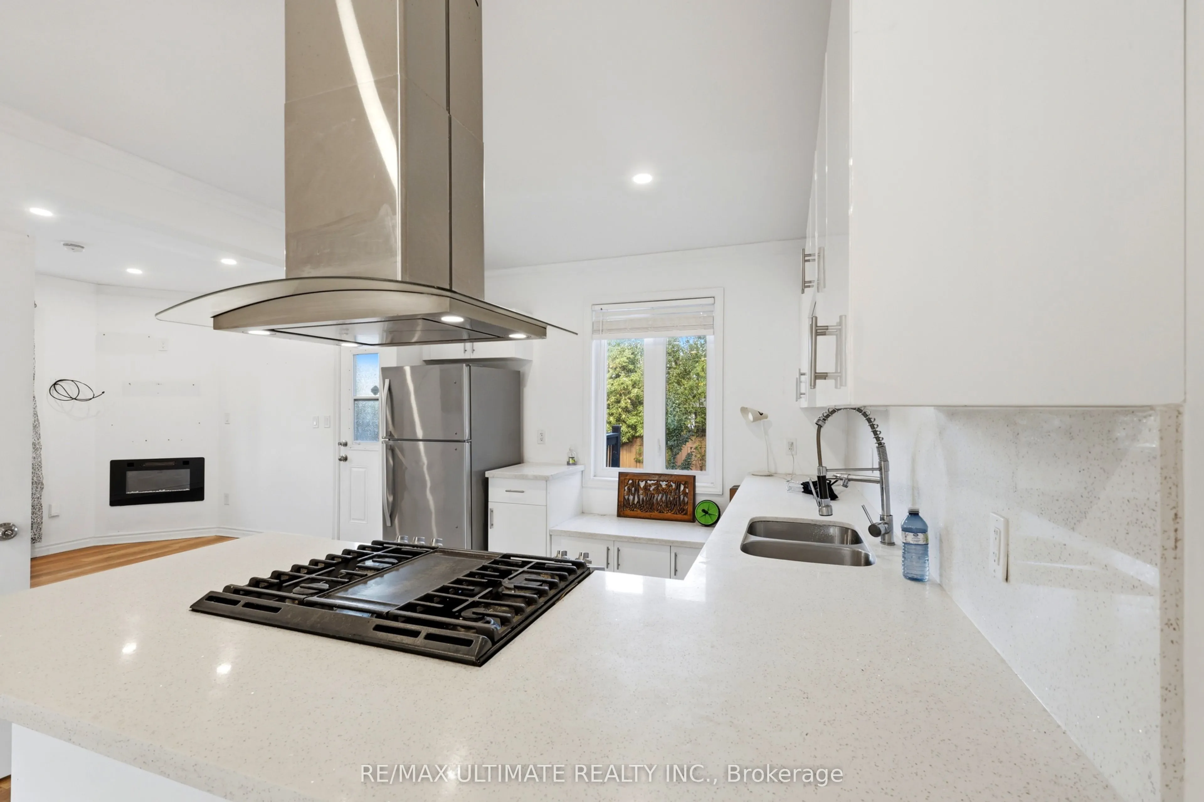 183 Ritson Road S