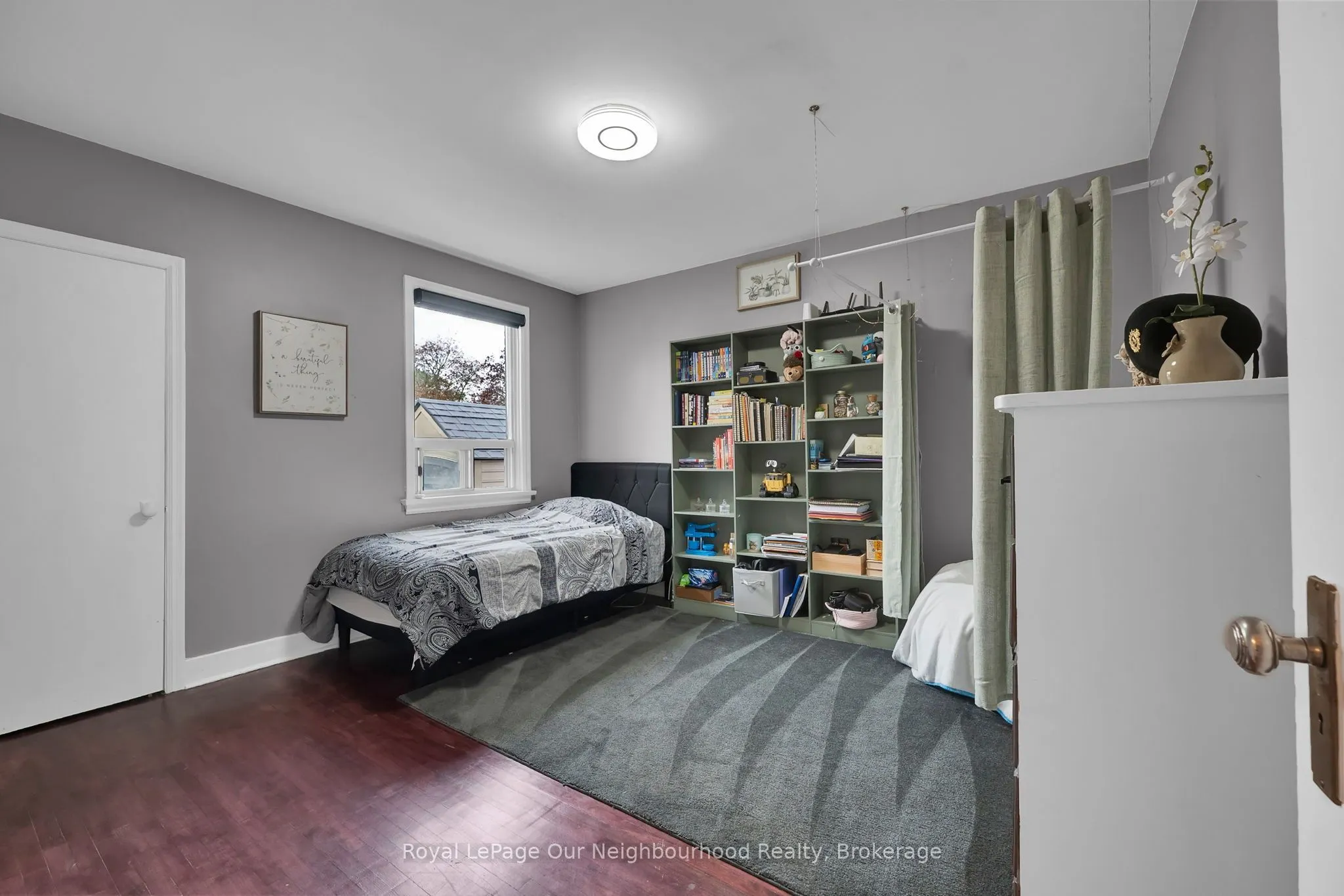 312 Gibbons Street