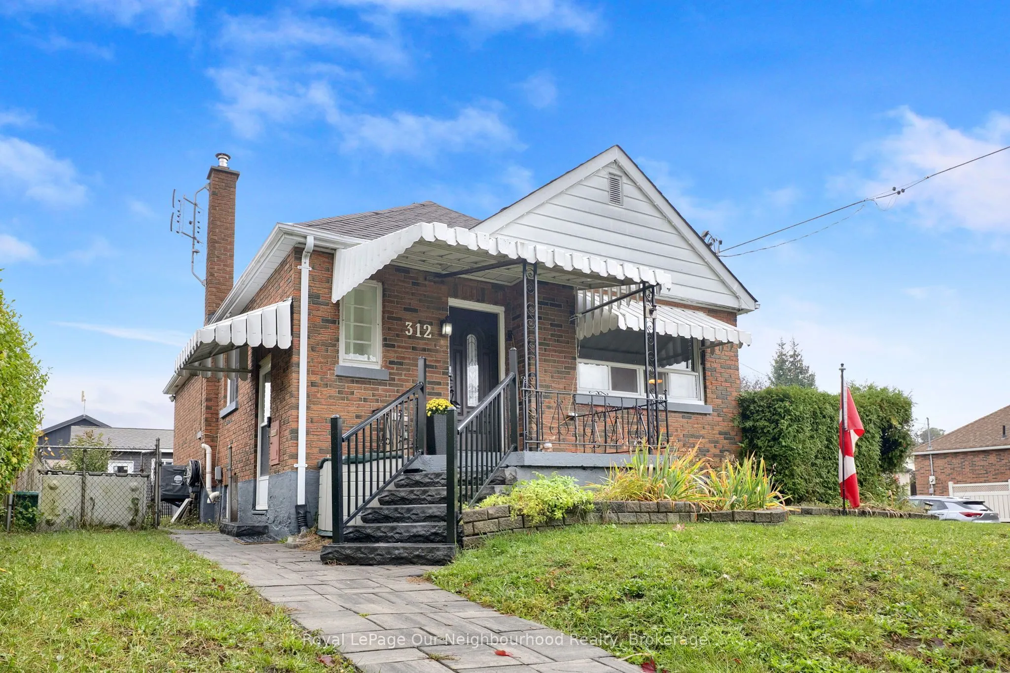 312 Gibbons Street