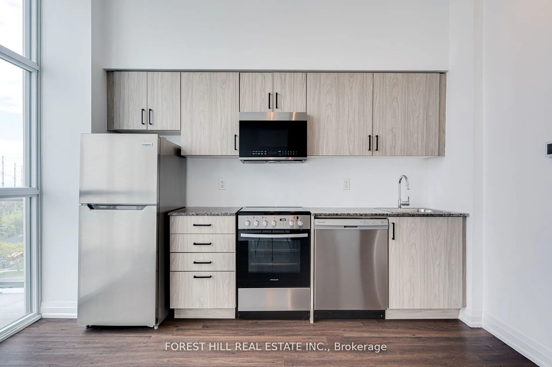 20 Meadowglen Place #826