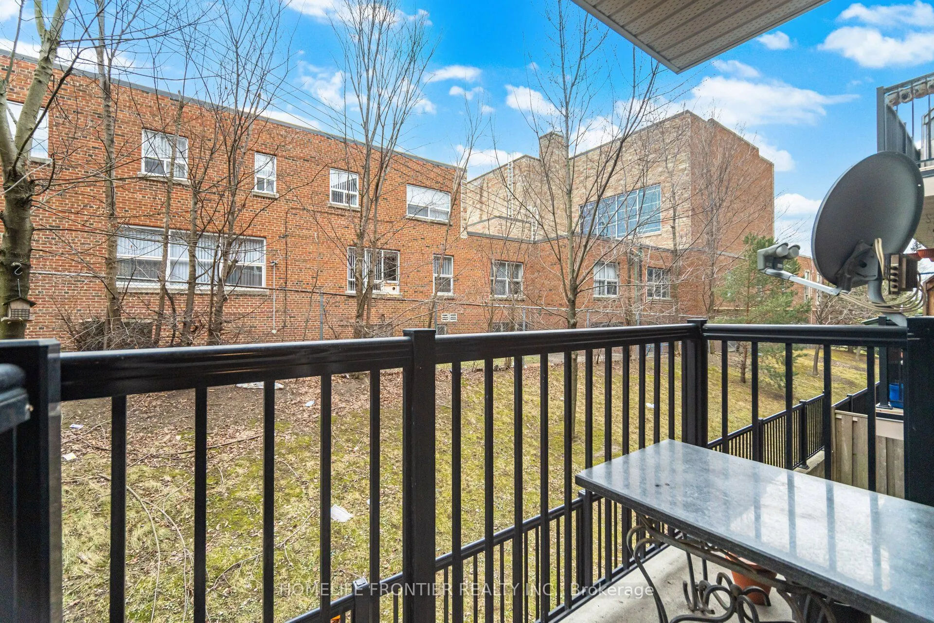45 Strangford Lane #207