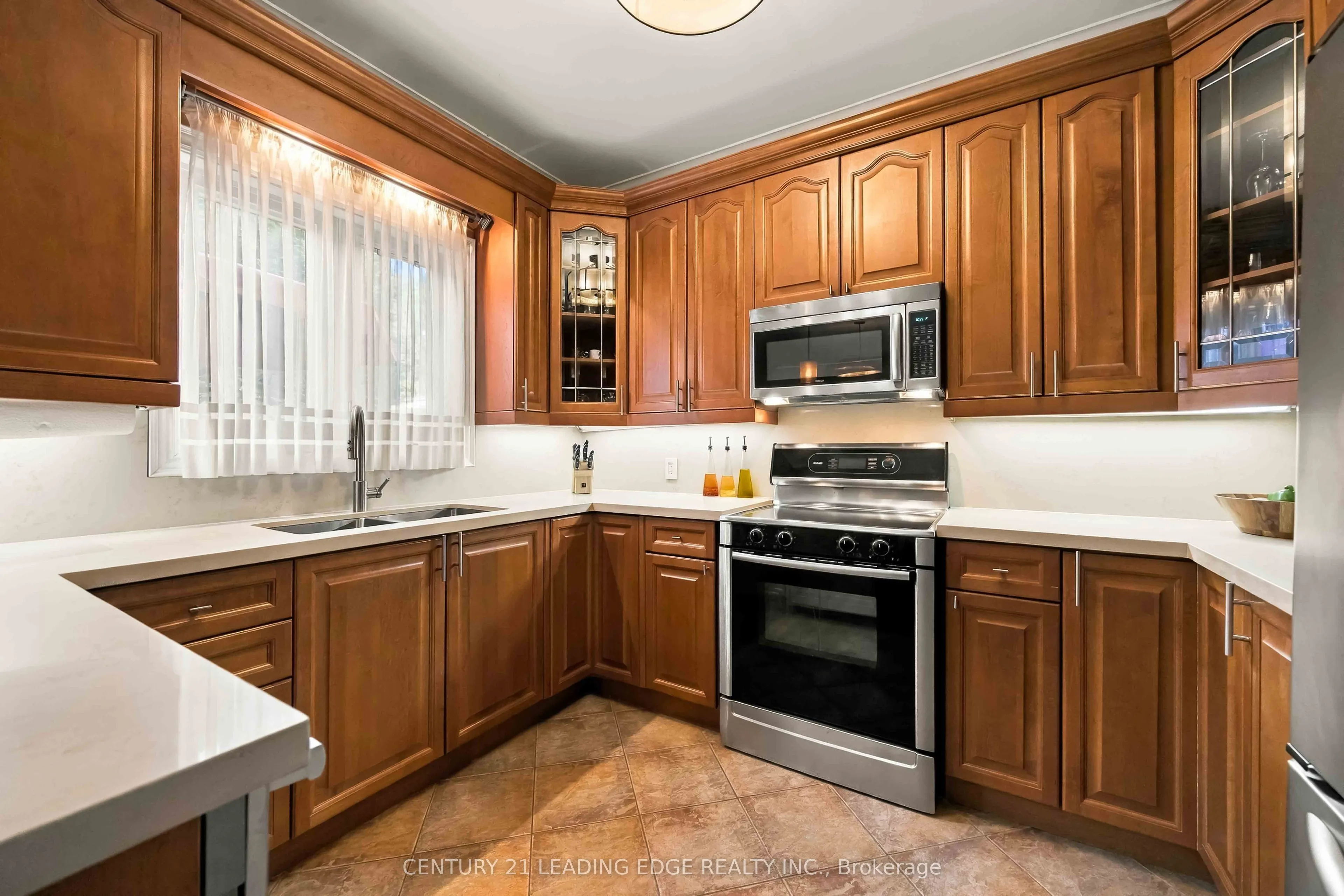 1952 Spruce Hill Road