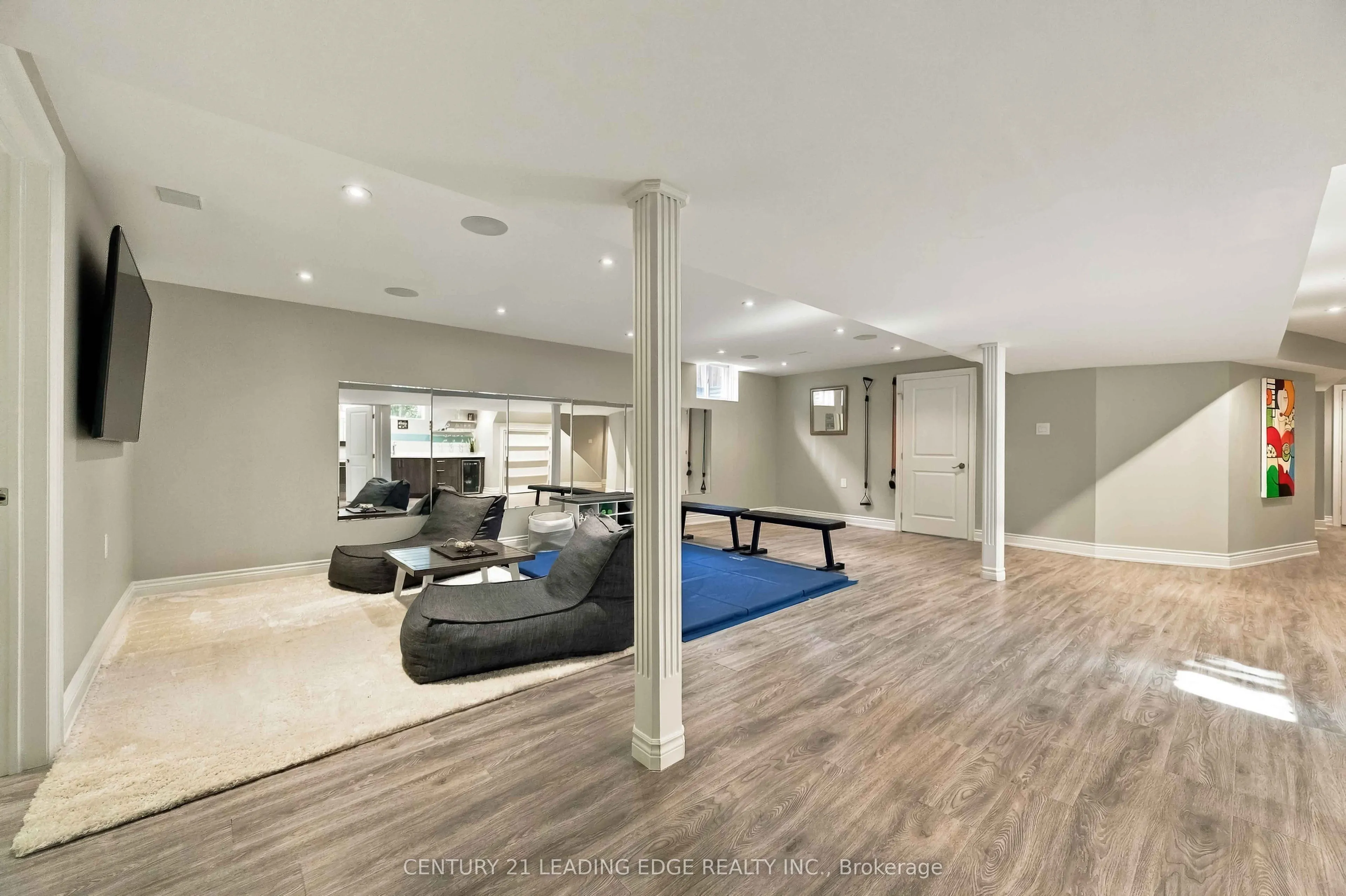 1952 Spruce Hill Road