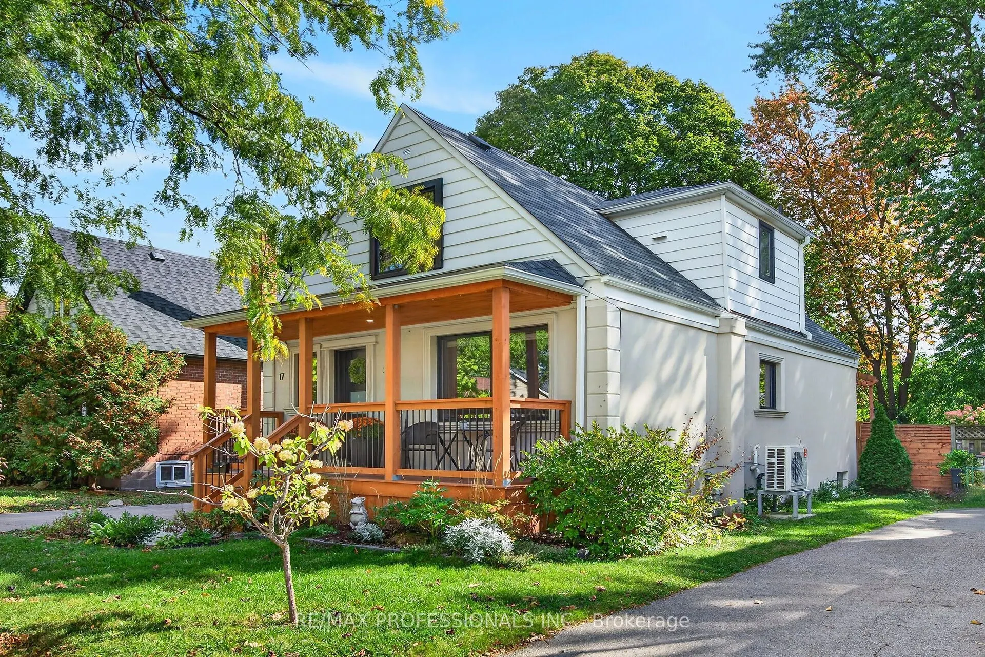 17 Hollydene Road