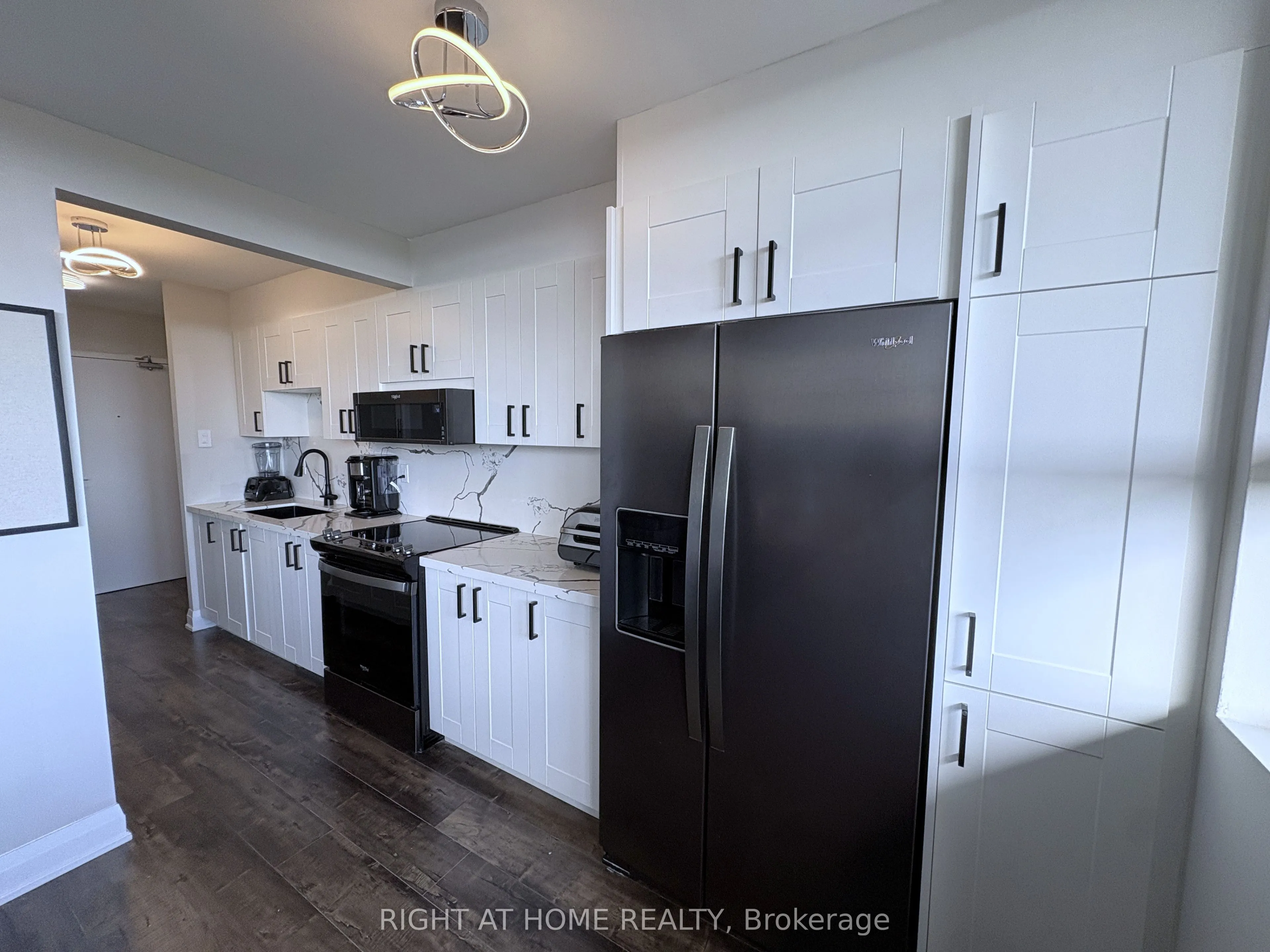 1950 Kennedy Road #711