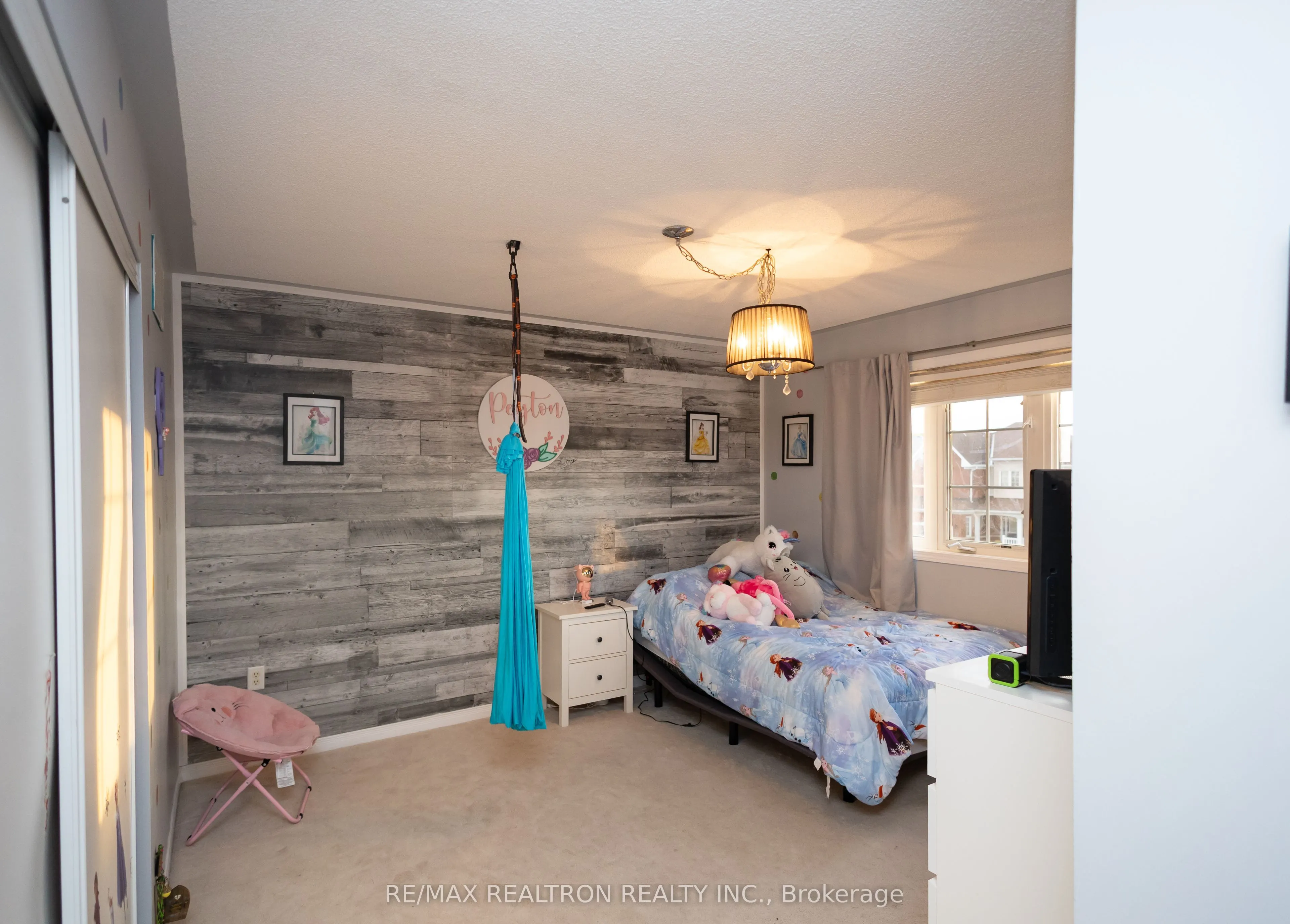 119 WILLIAM COWLES Drive