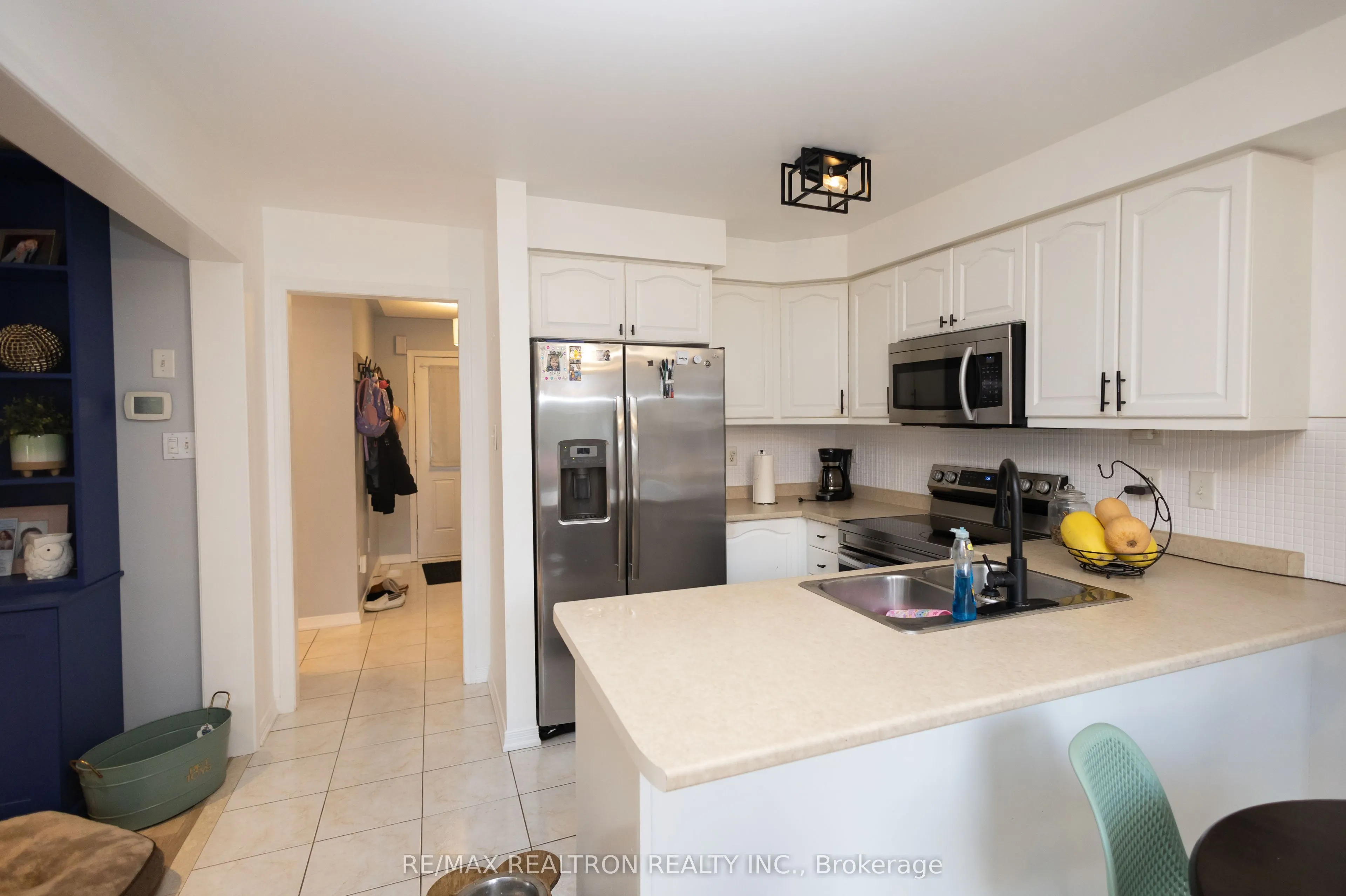 119 WILLIAM COWLES Drive