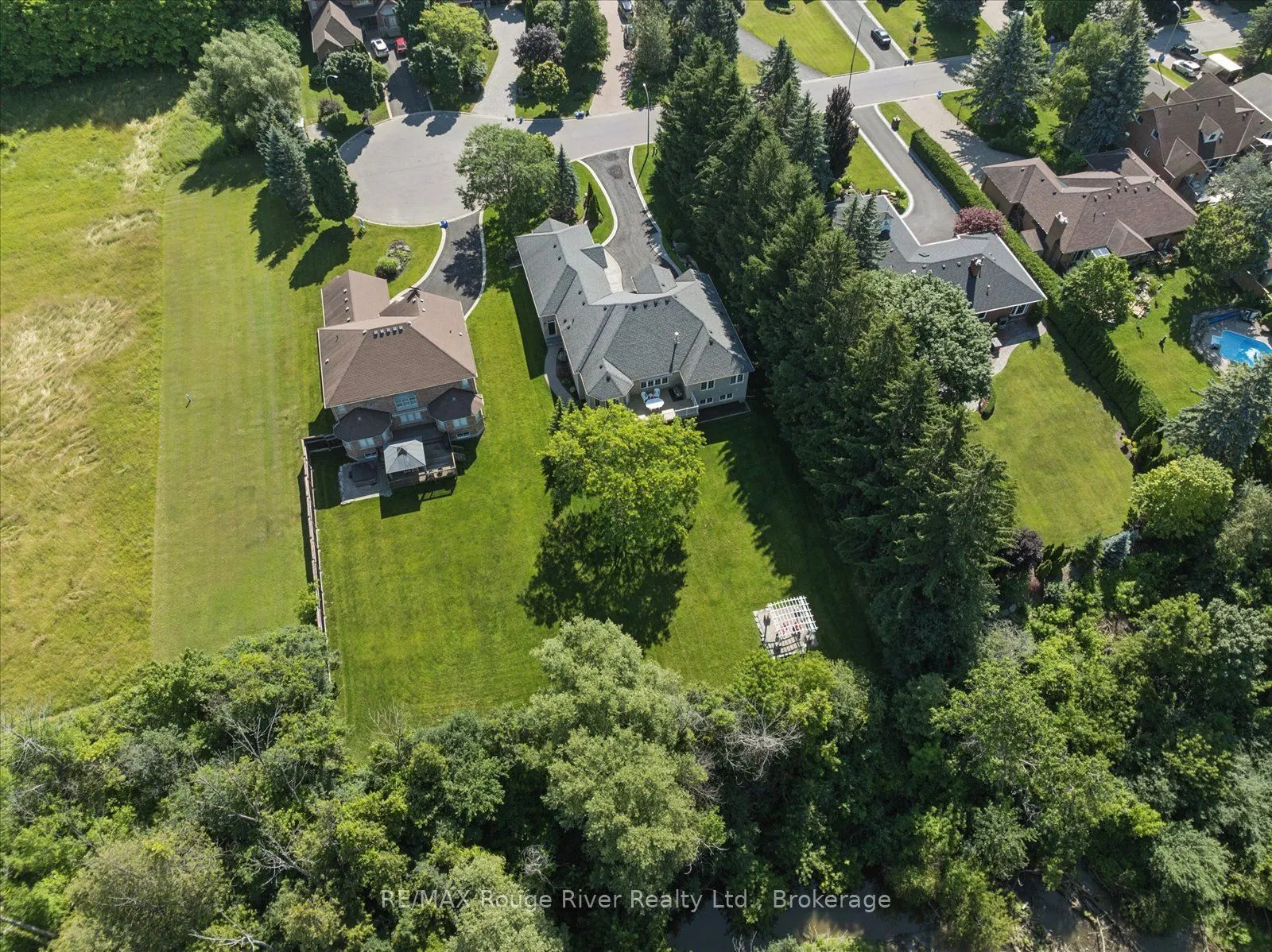 26 Hanover Court
