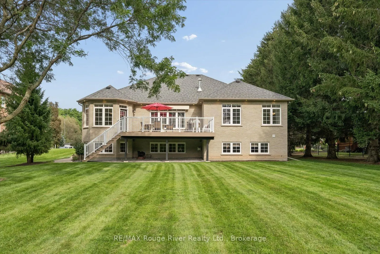 26 Hanover Court