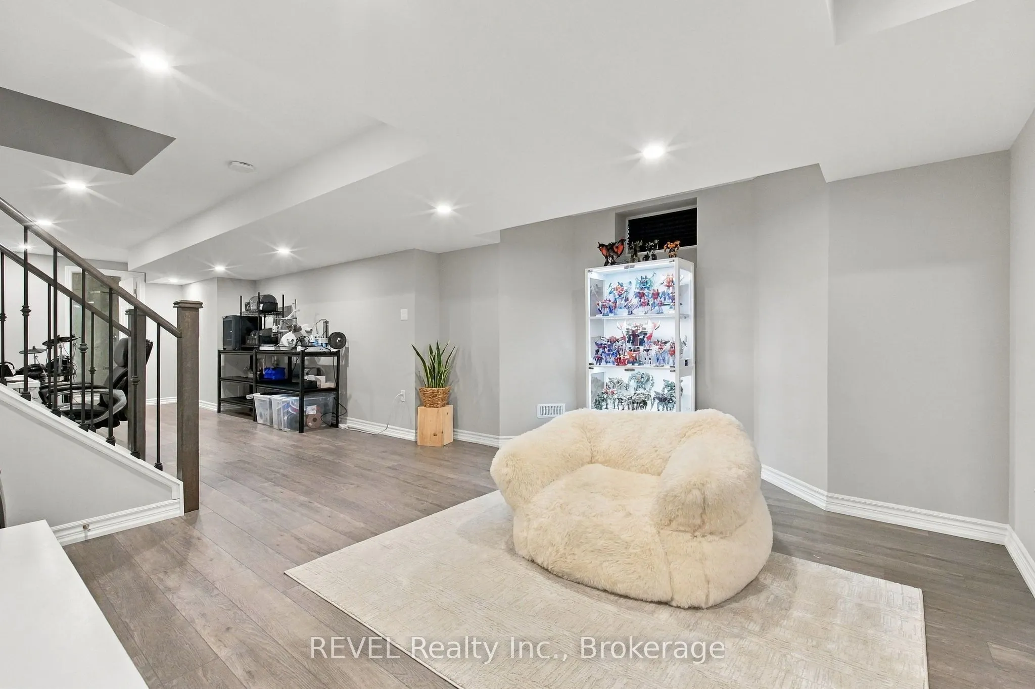 127 Cathedral Drive