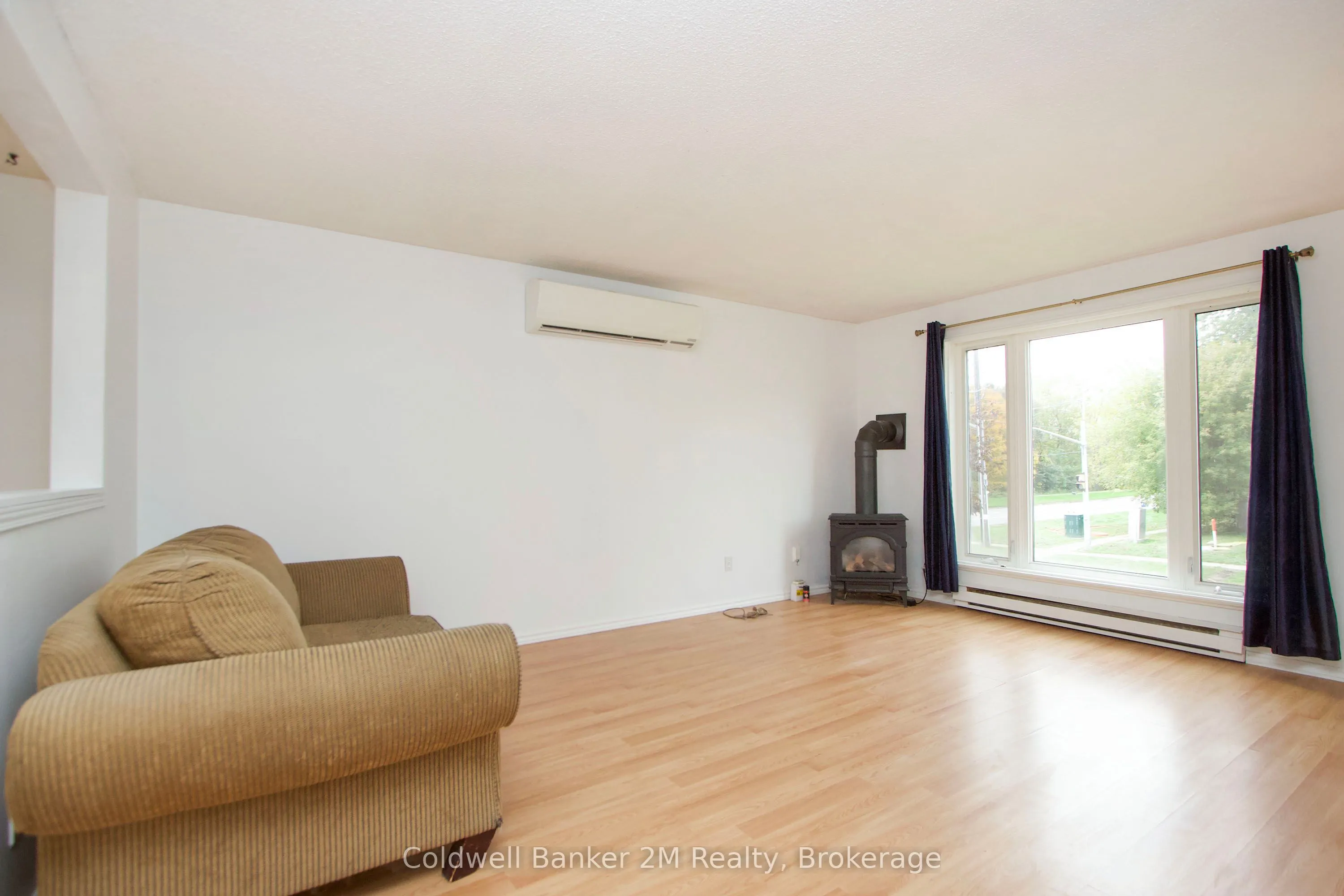 673 Attersley Drive