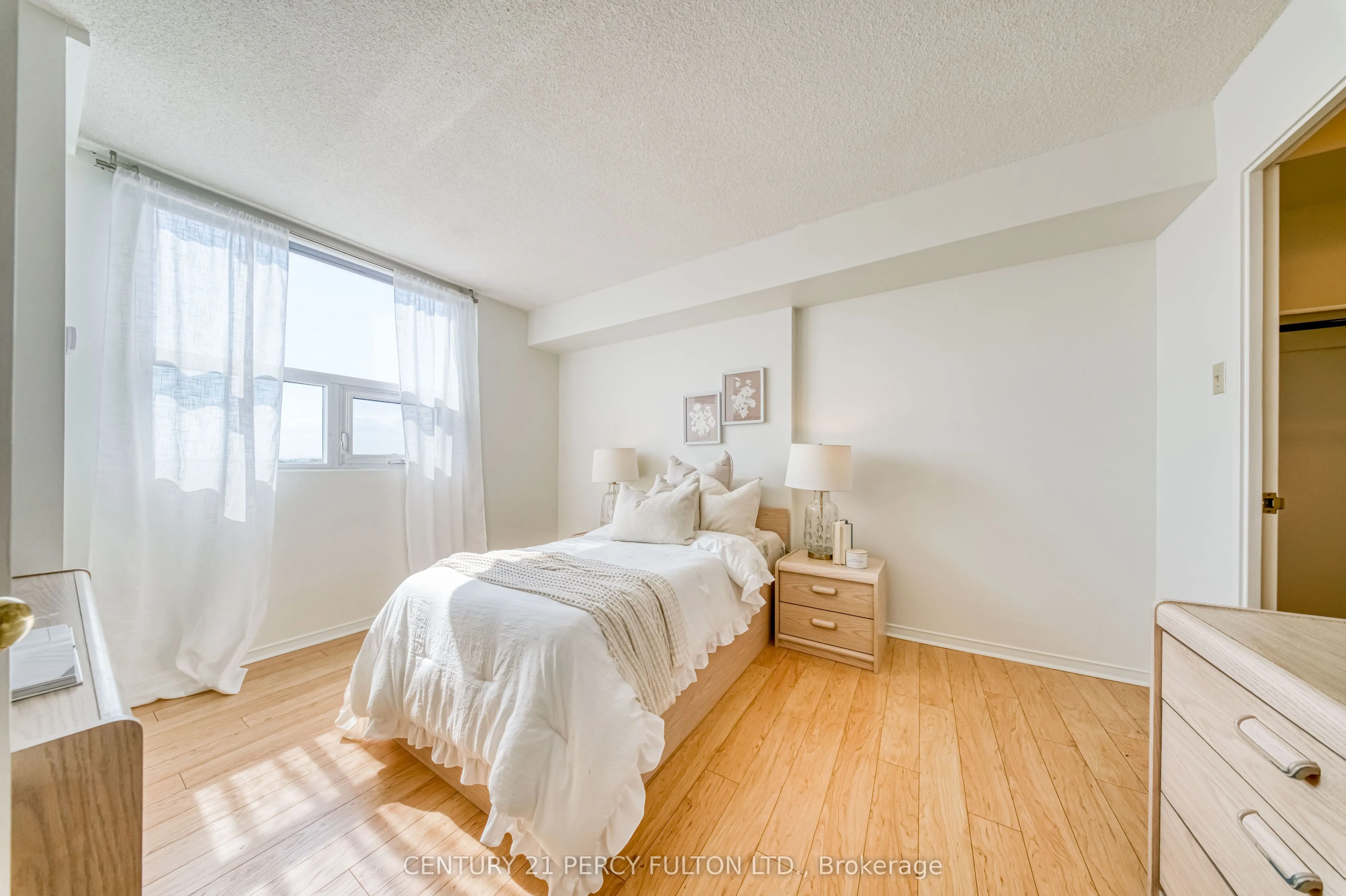 2 Westney Road N #1004