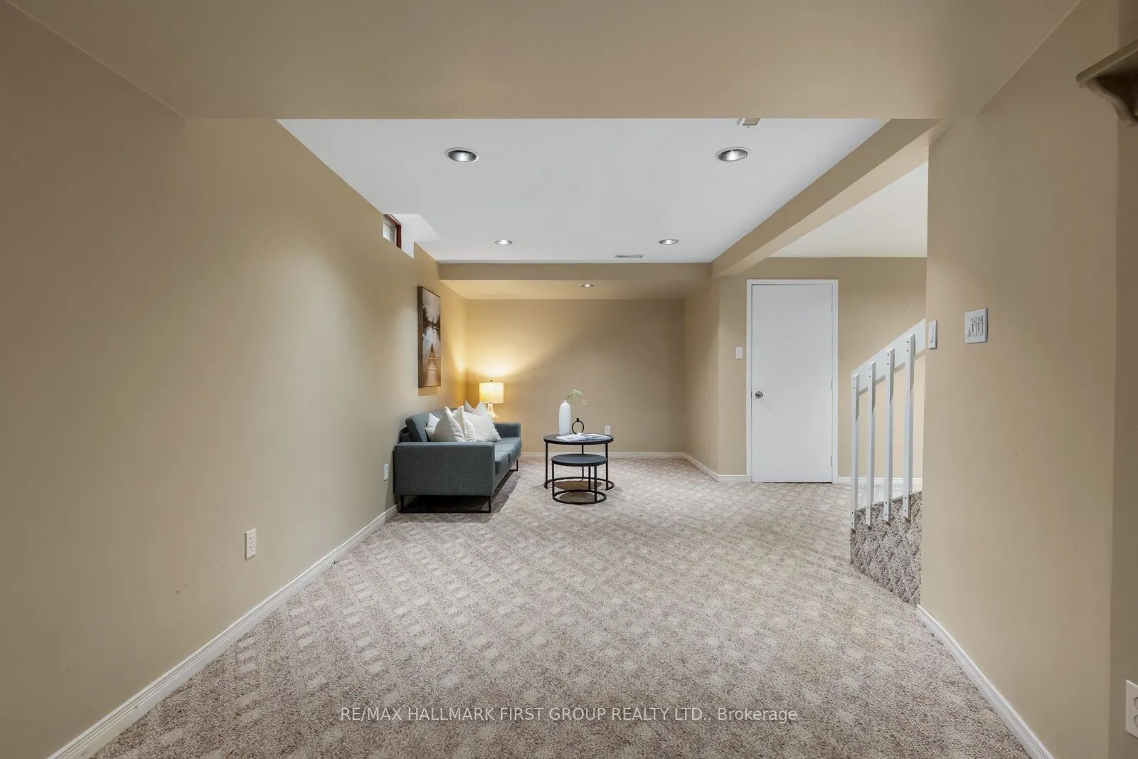 17 Hawkins Crescent