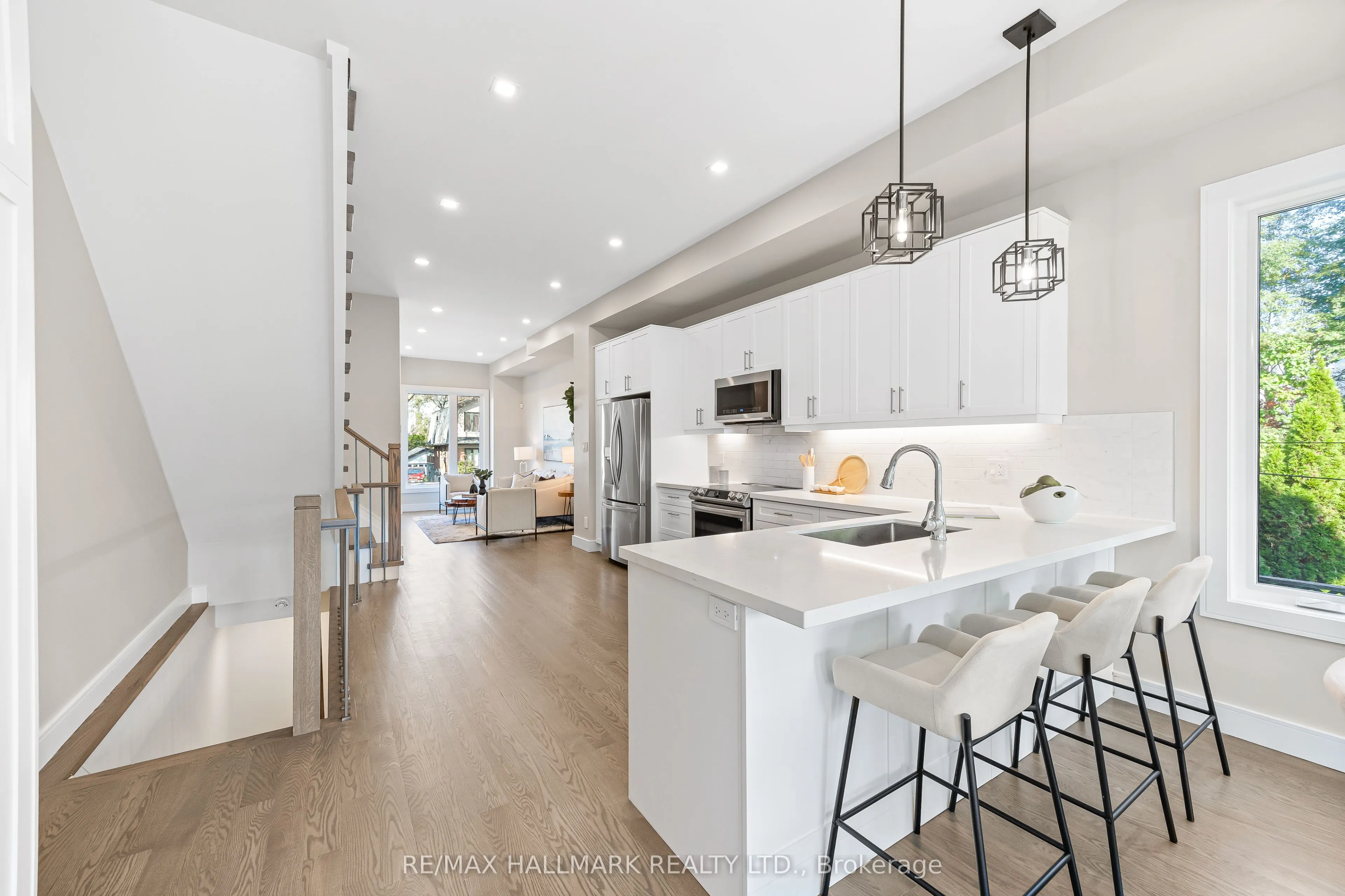 9B Linton Avenue S