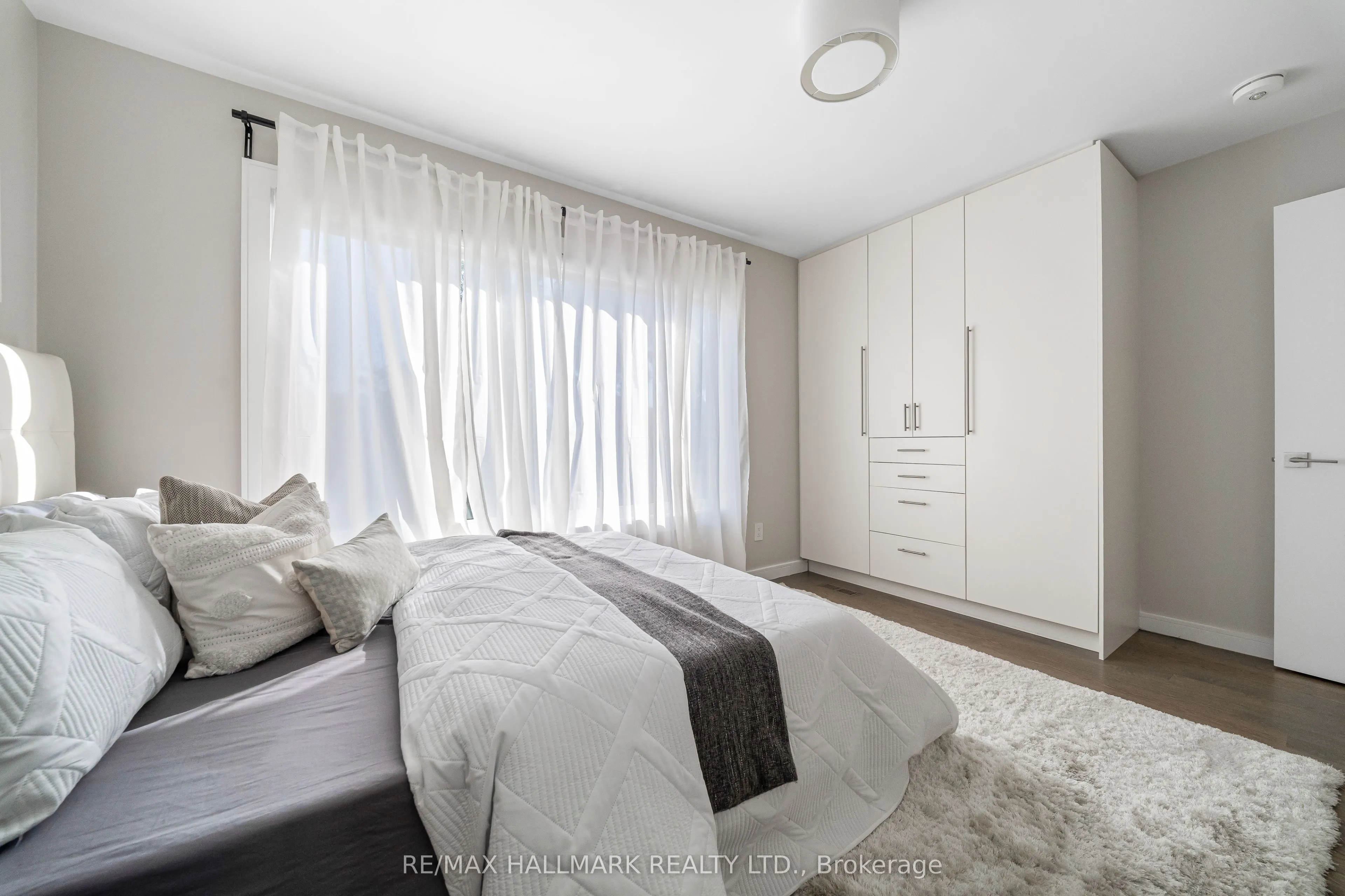 9B Linton Avenue S