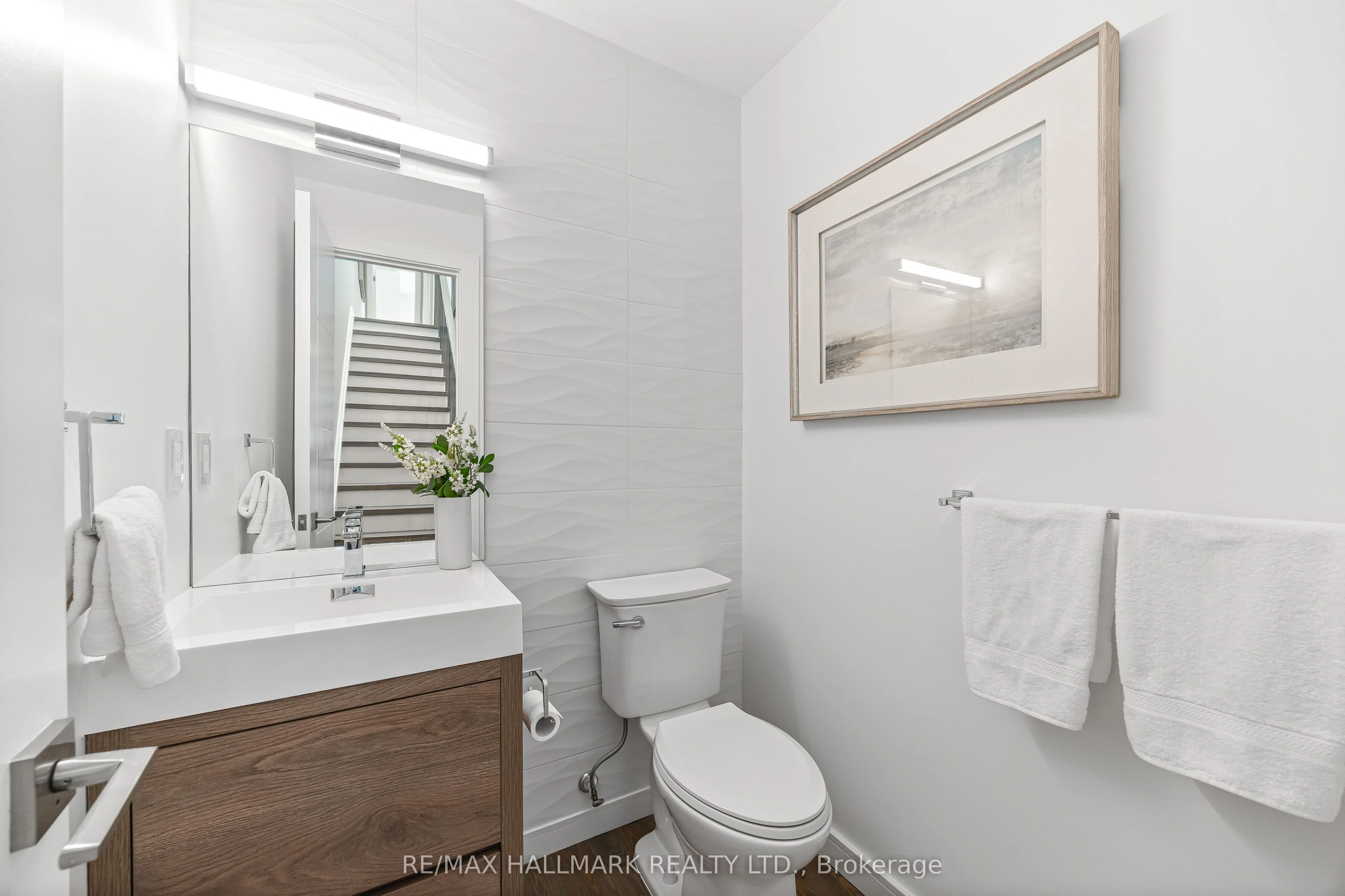 9B Linton Avenue S