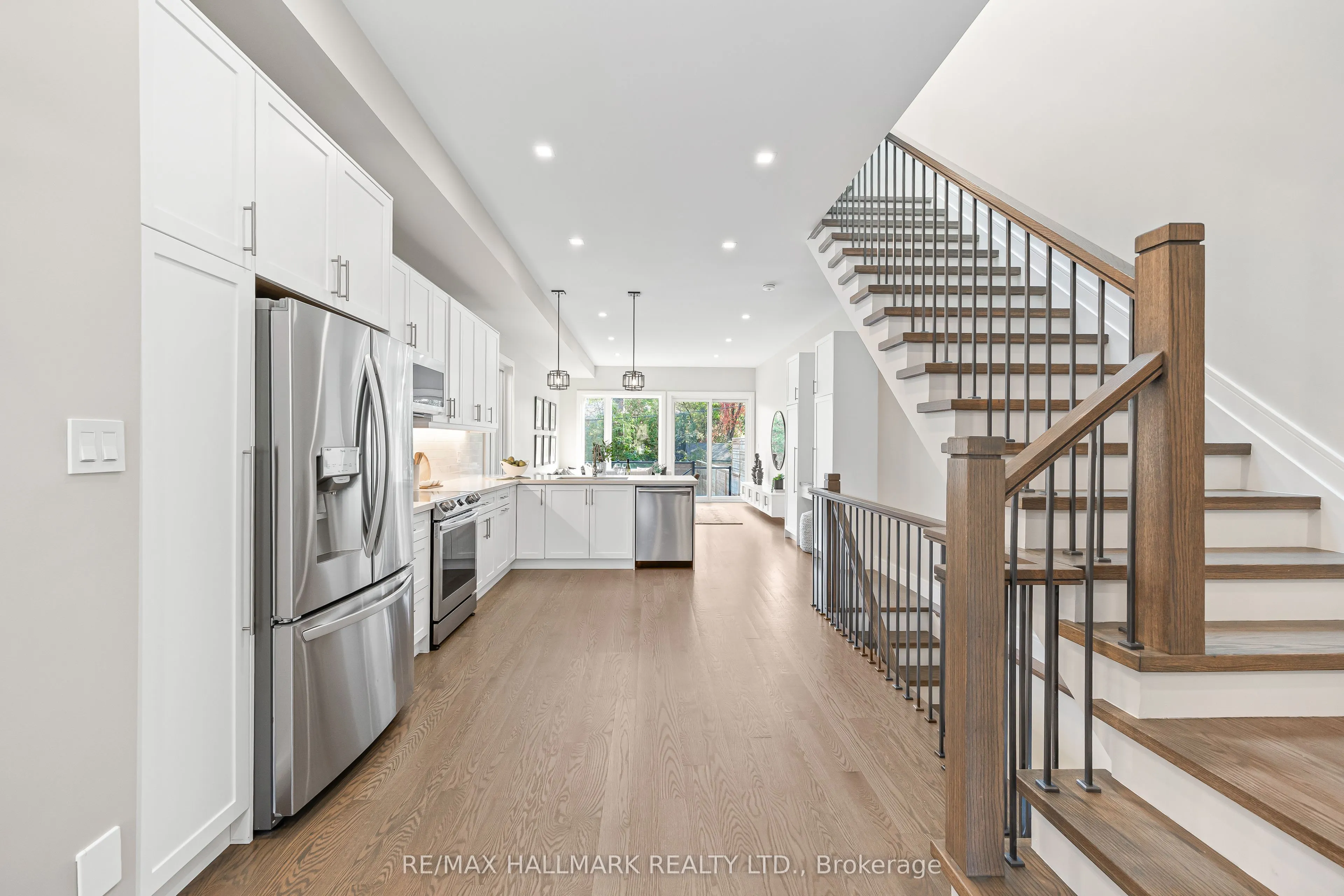 9B Linton Avenue S