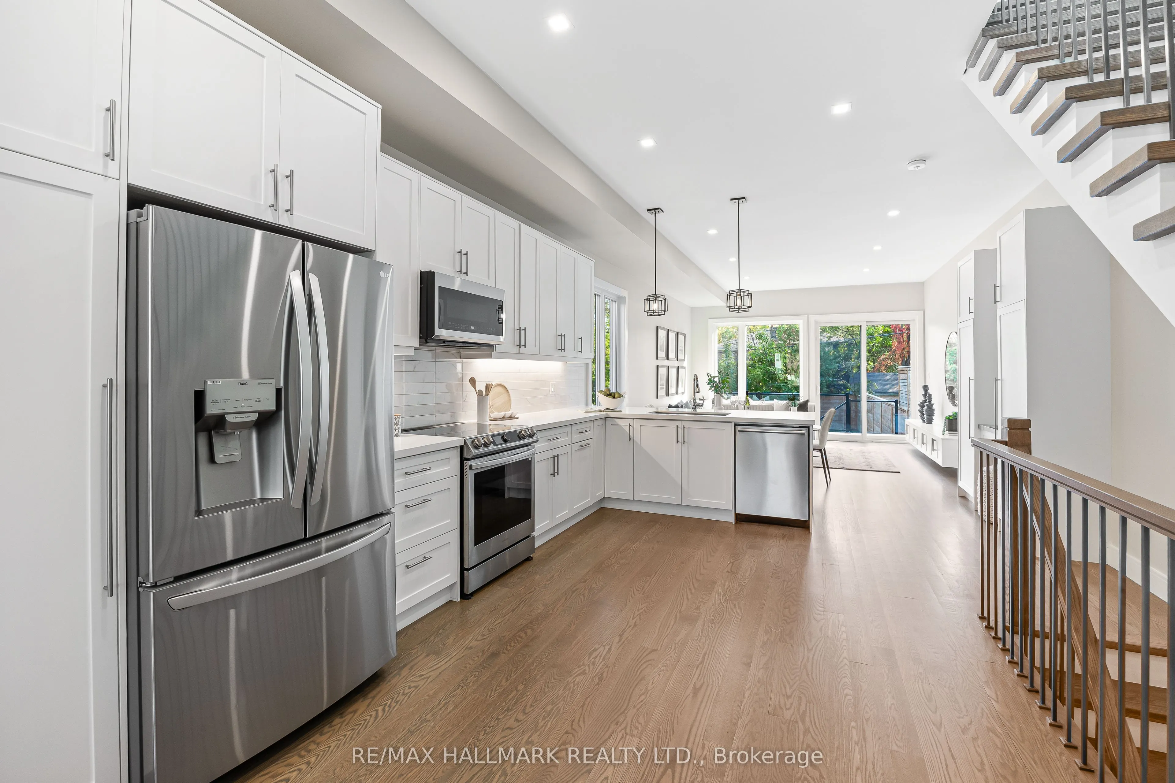 9B Linton Avenue S