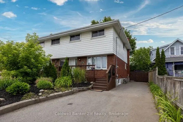 152 Taunton Road W