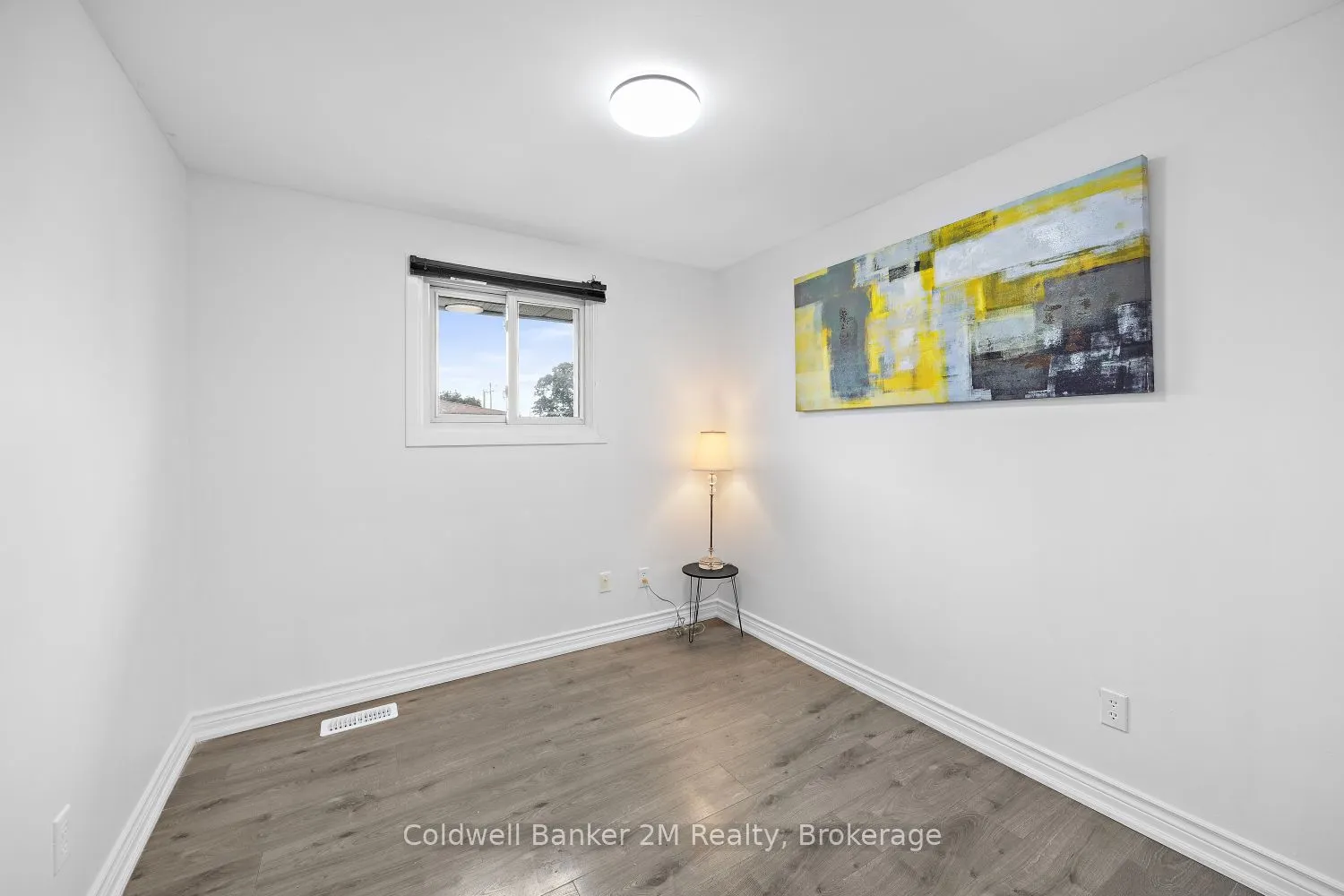 152 Taunton Road W