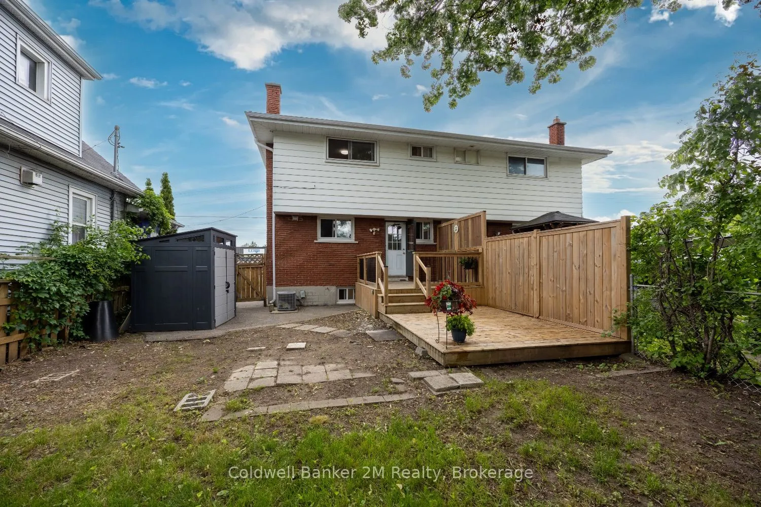 152 Taunton Road W