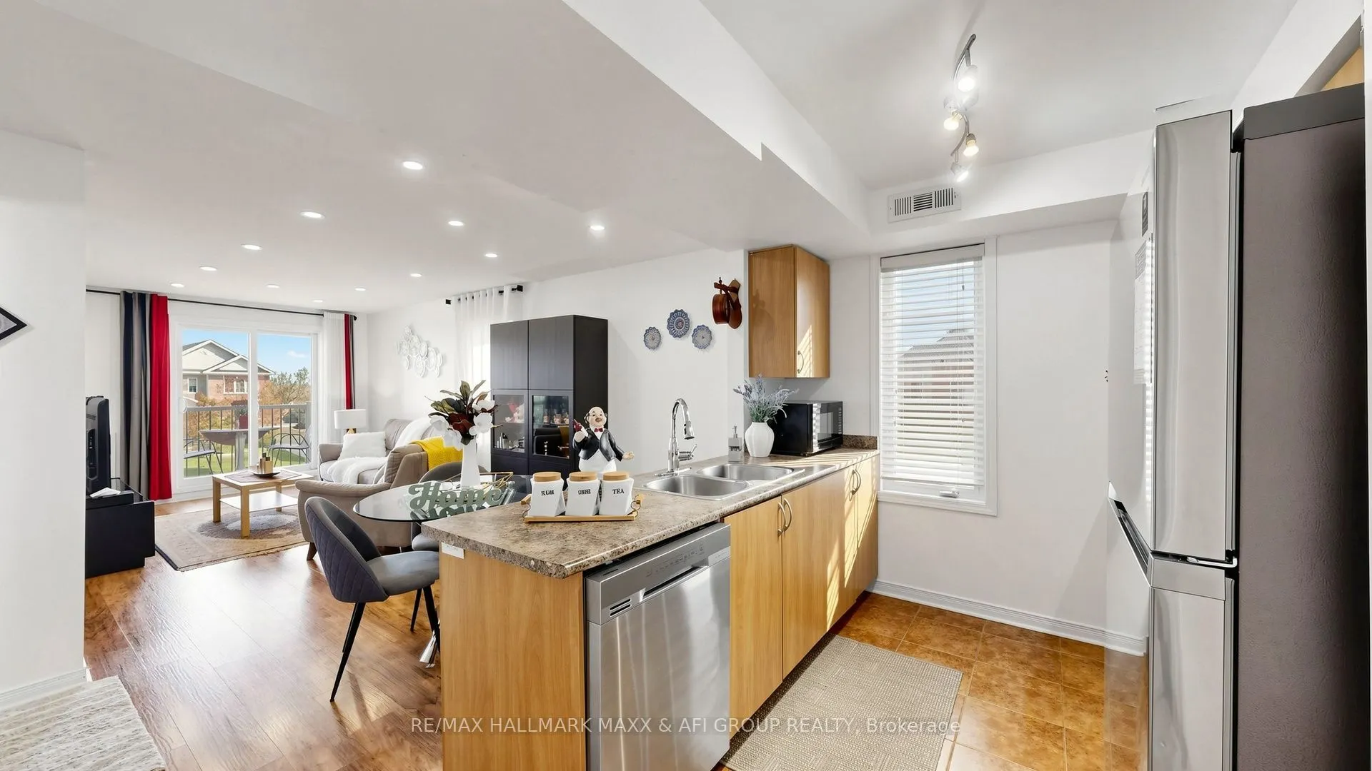 92 Petra Way #2