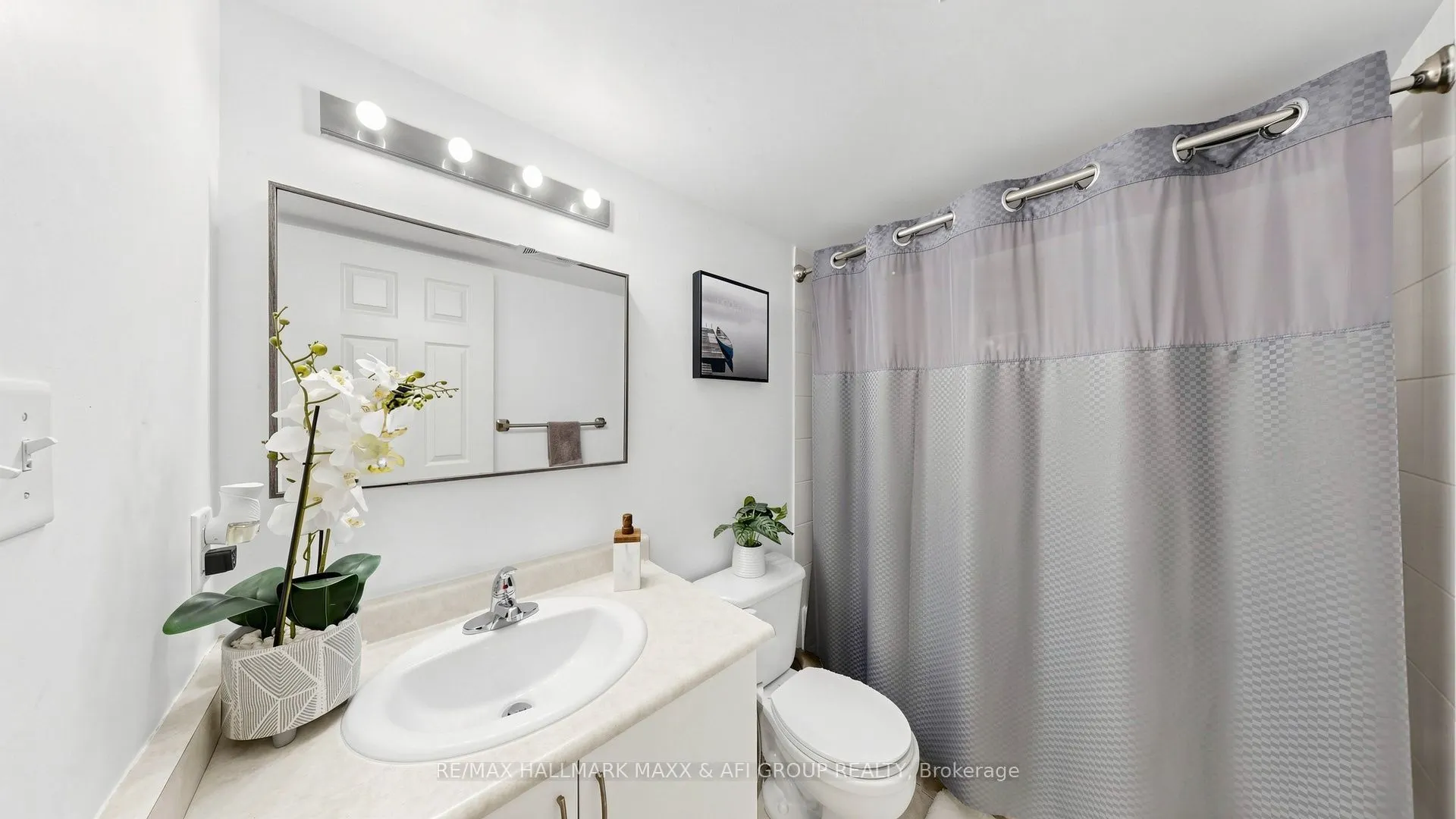 92 Petra Way #2