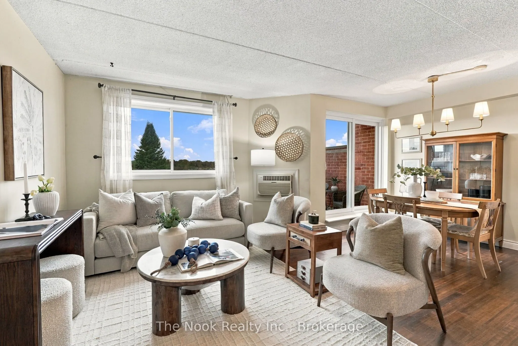144 Queen Street #507