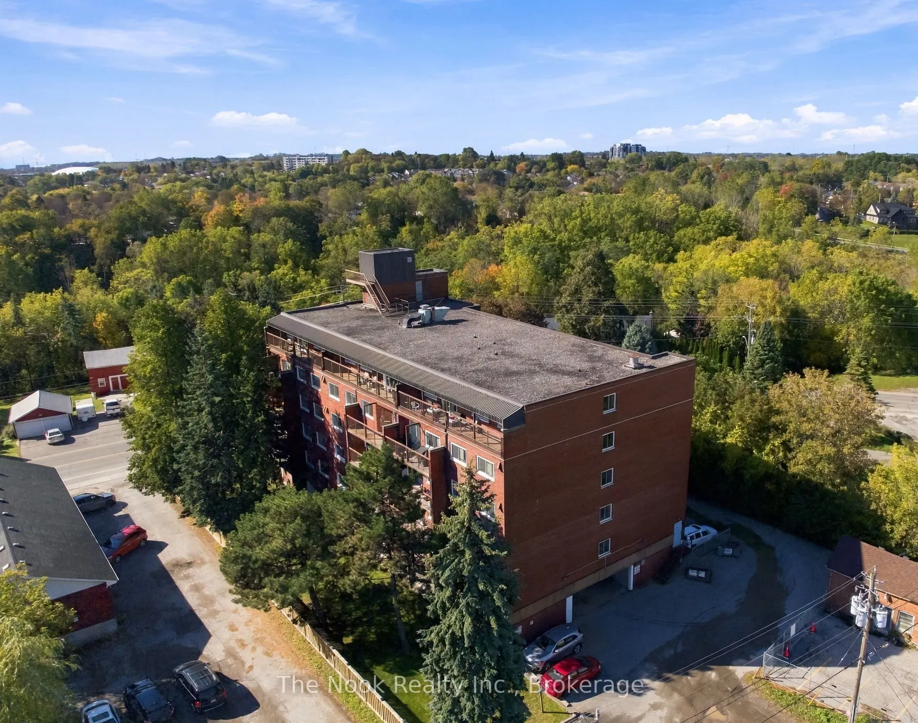 144 Queen Street #507