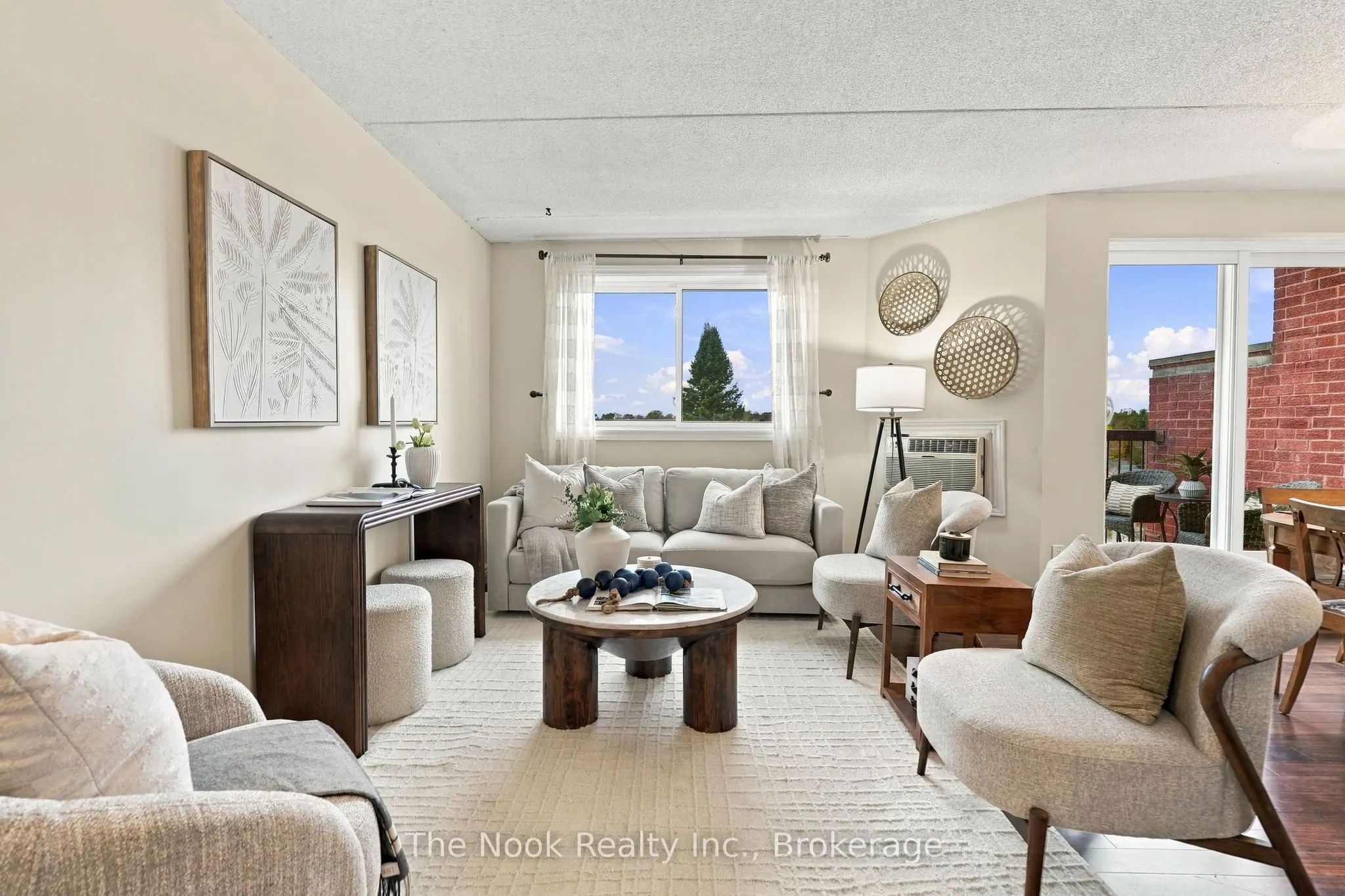 144 Queen Street #507