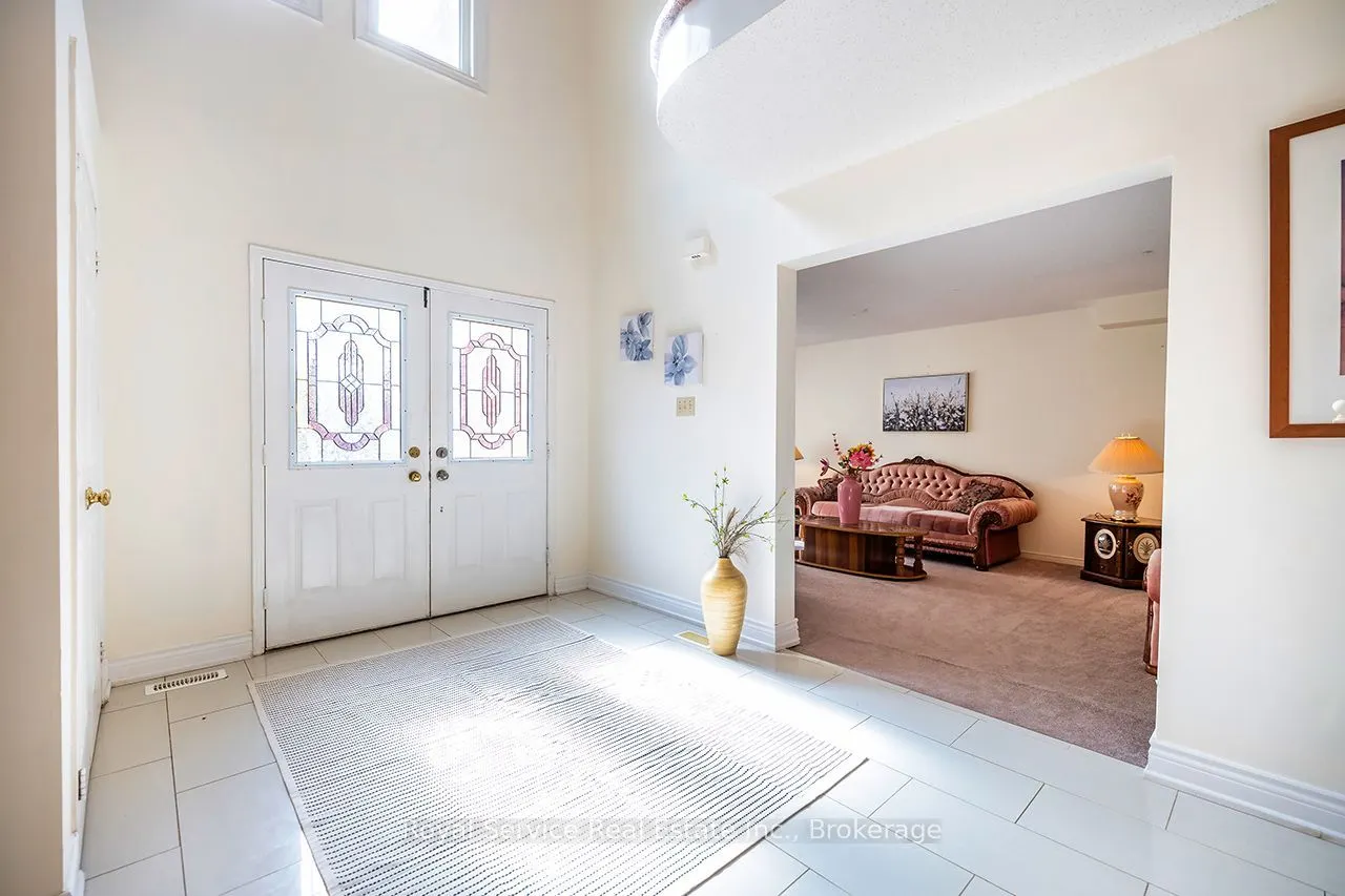 516 Palmtree Crescent