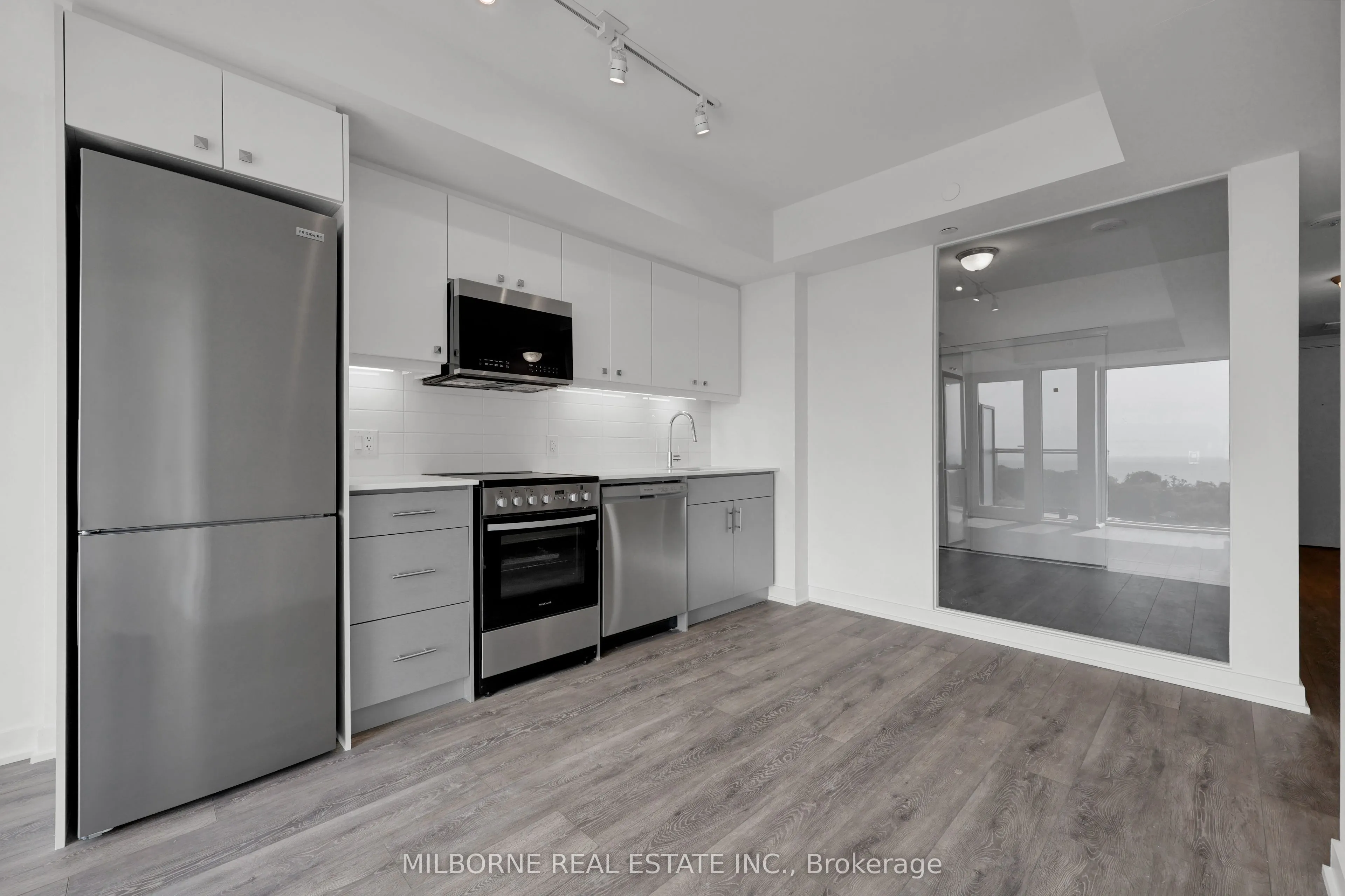 2 Manderley Drive #914