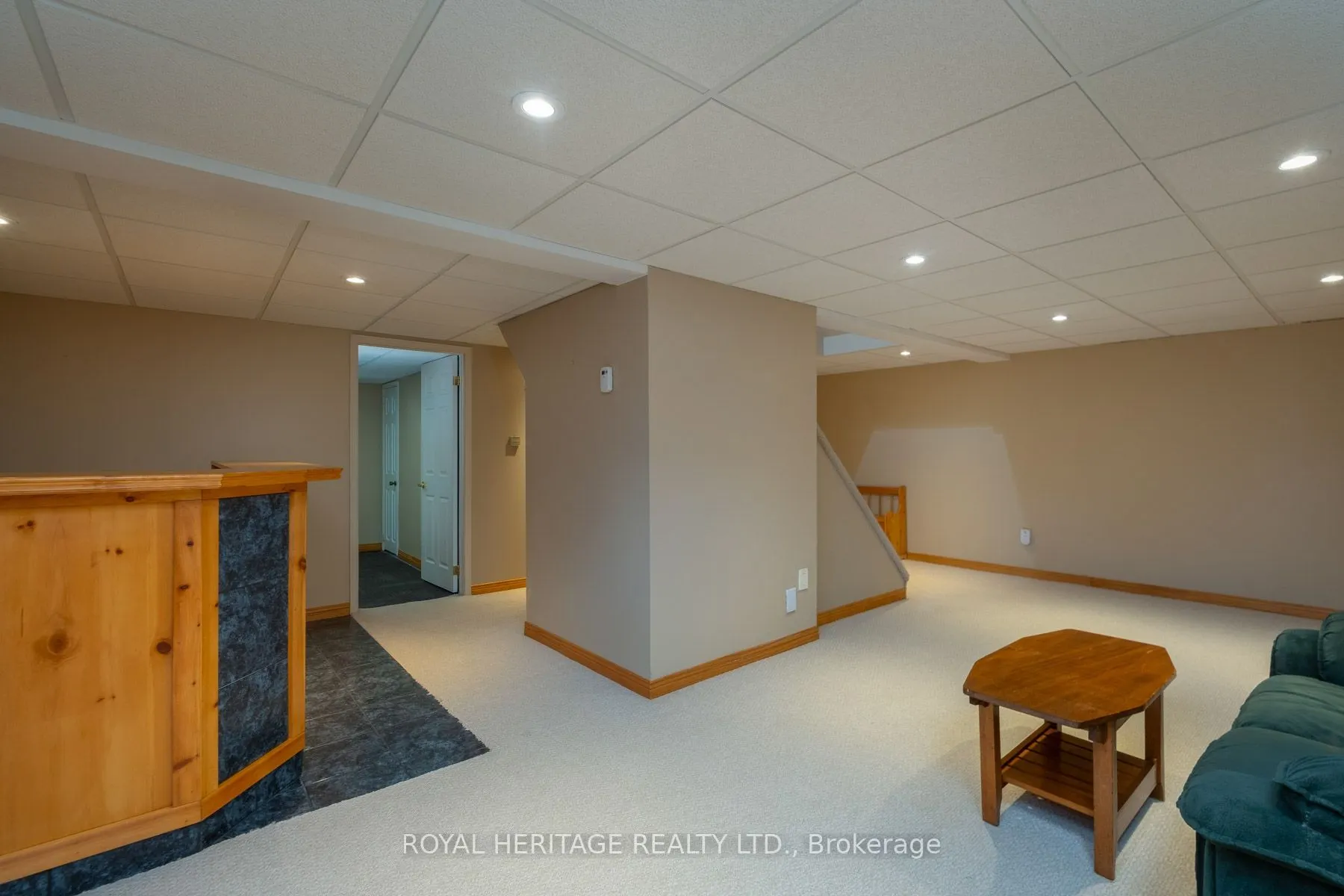 8 Dakin Drive