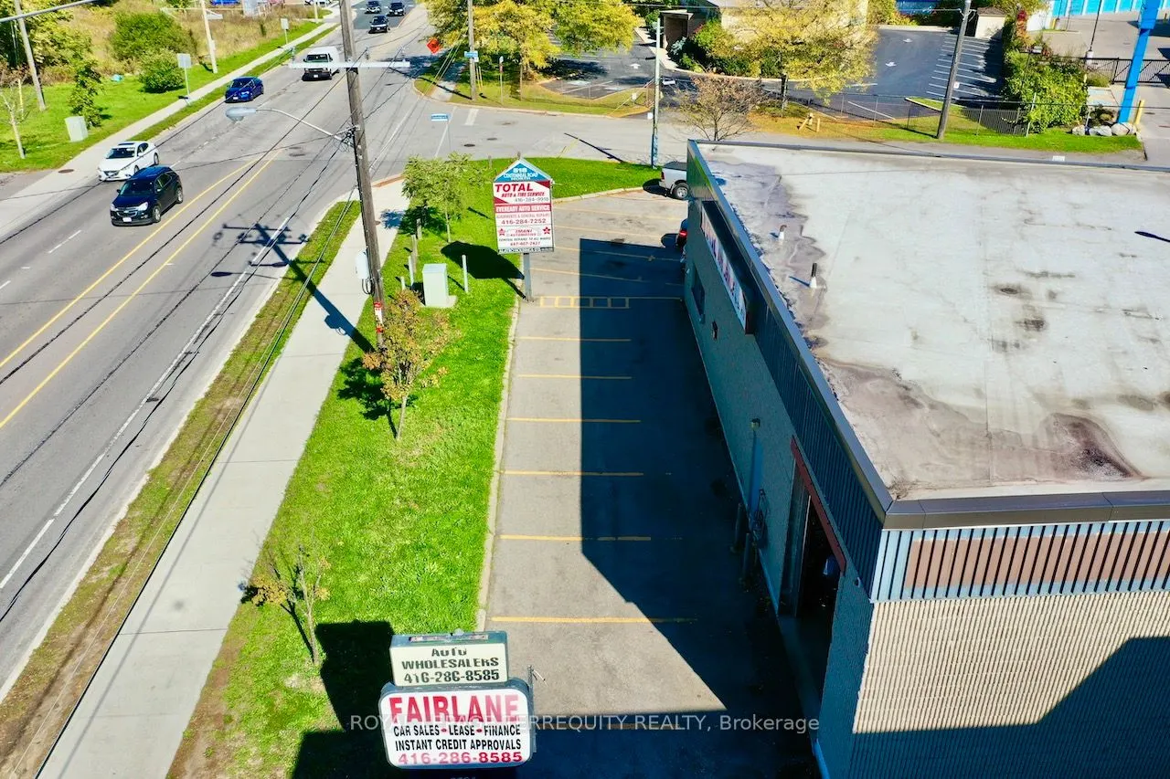 518 Centennial Road N #1