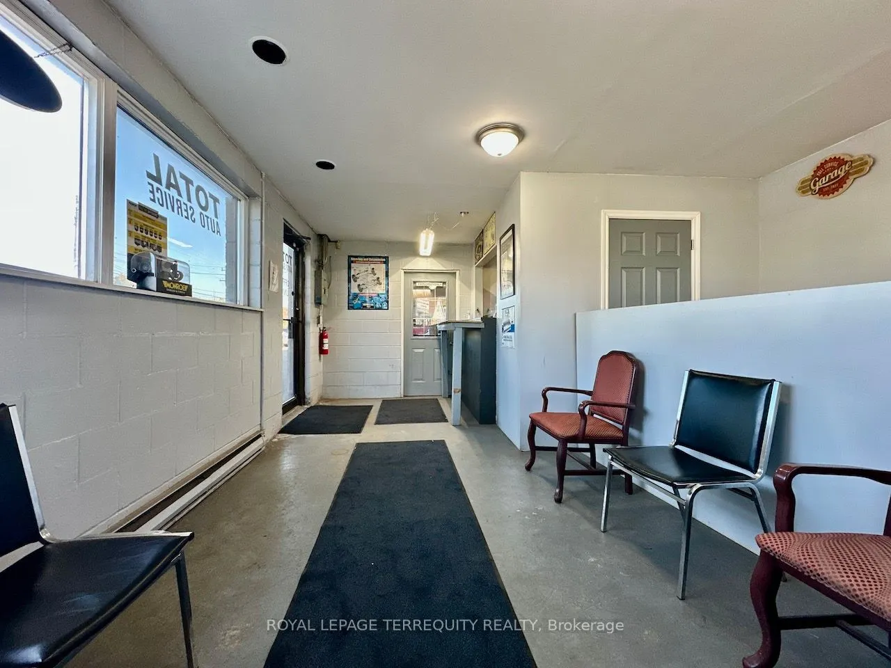 518 Centennial Road N #1
