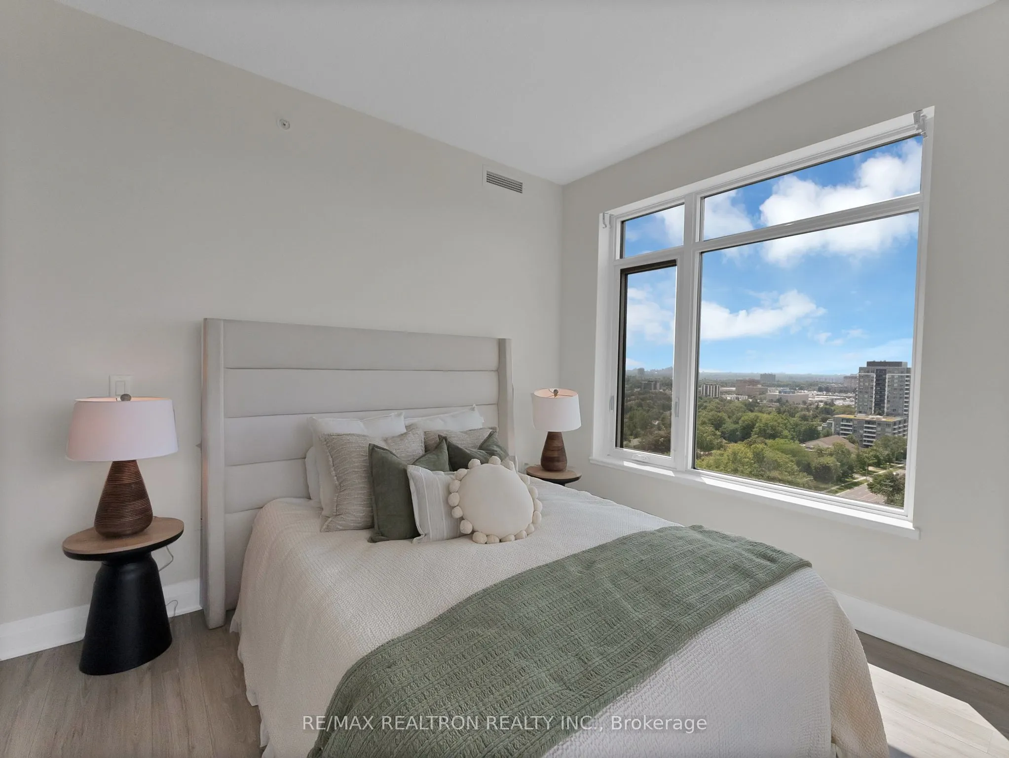 3220 Sheppard Avenue E #1702