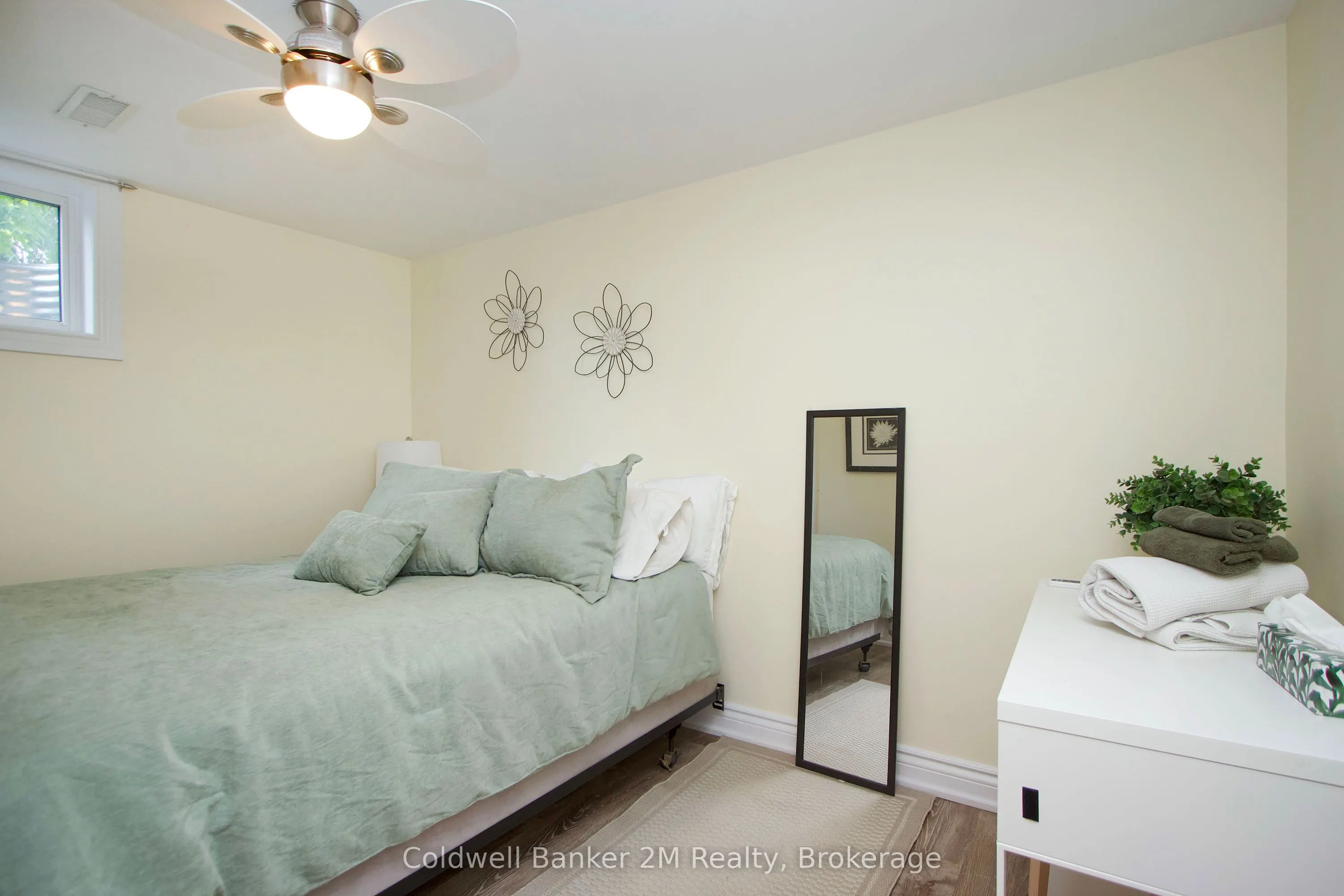 276 Park Road N