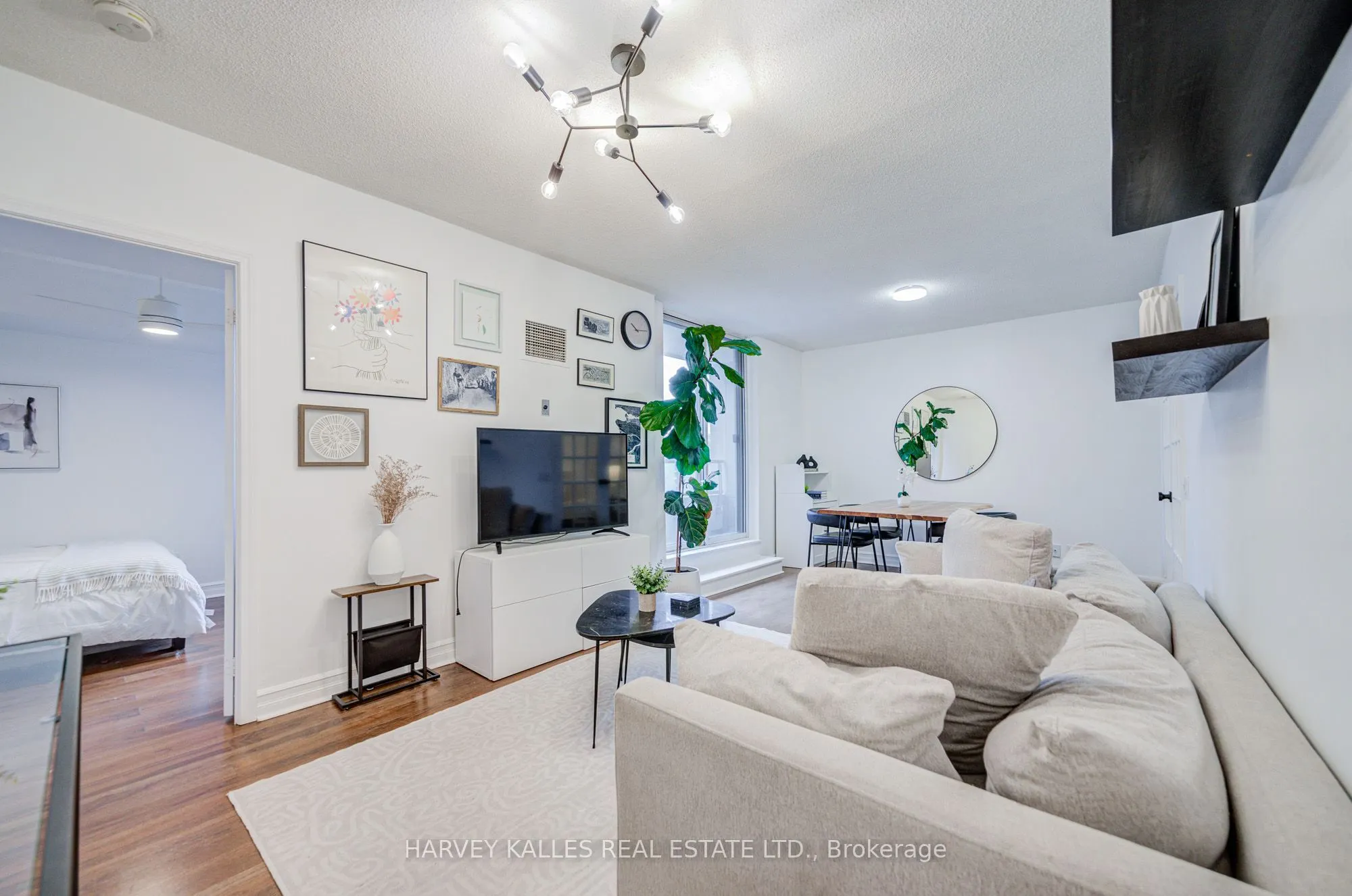1171 Victoria Park Avenue