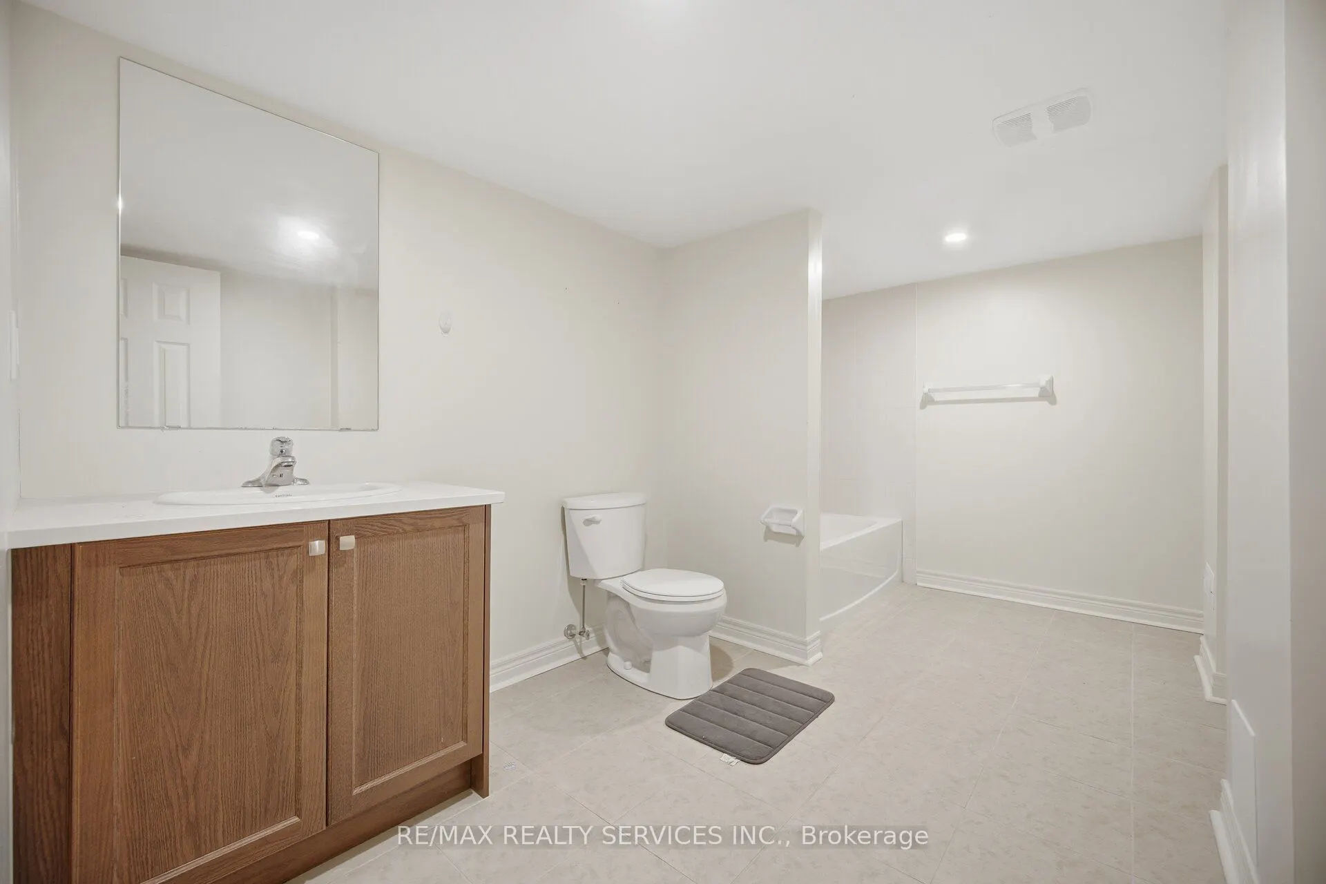 1221 Jim Brewster Circle