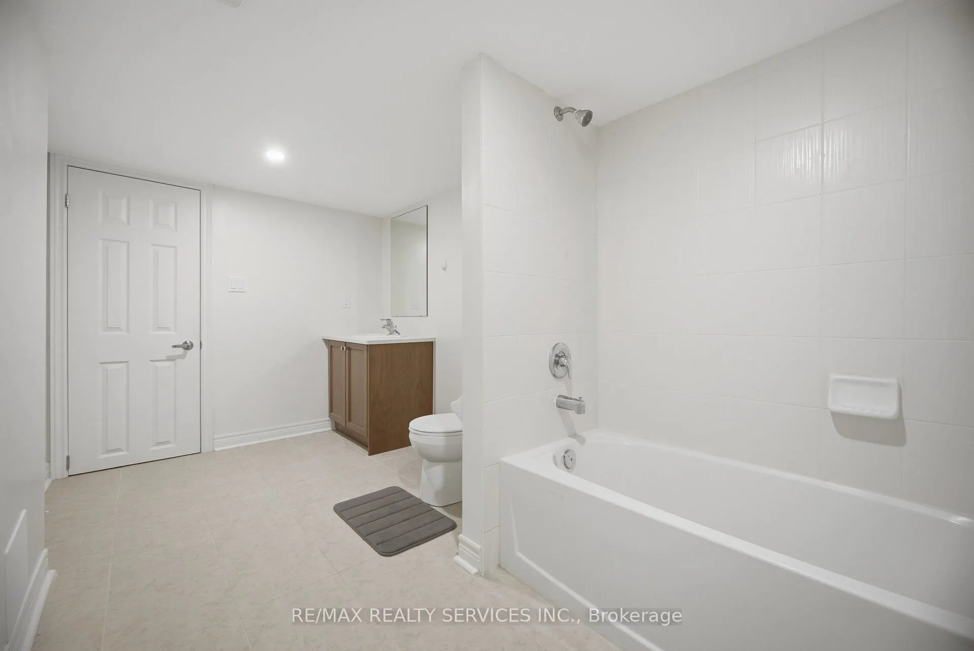 1221 Jim Brewster Circle